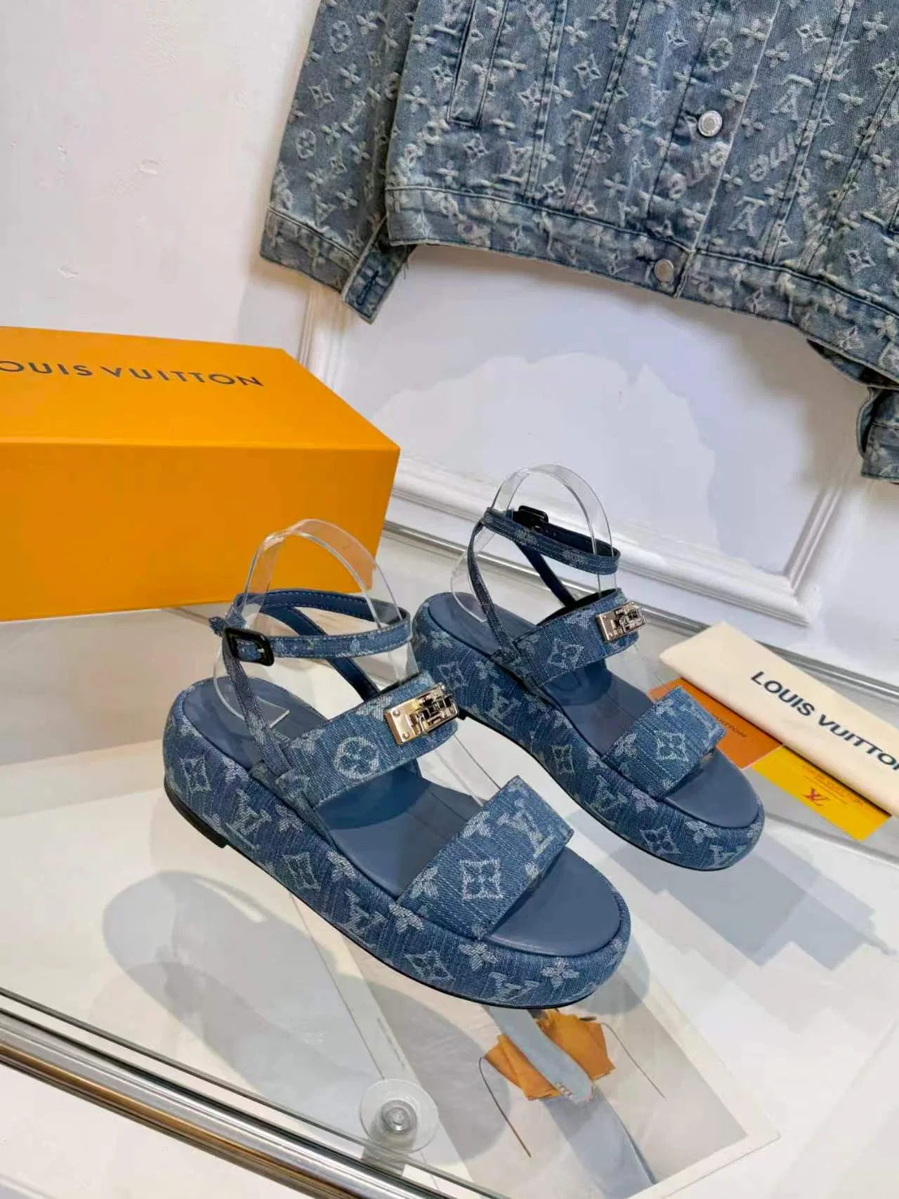 LV 27FW VBYCQID 003 숄더백 3