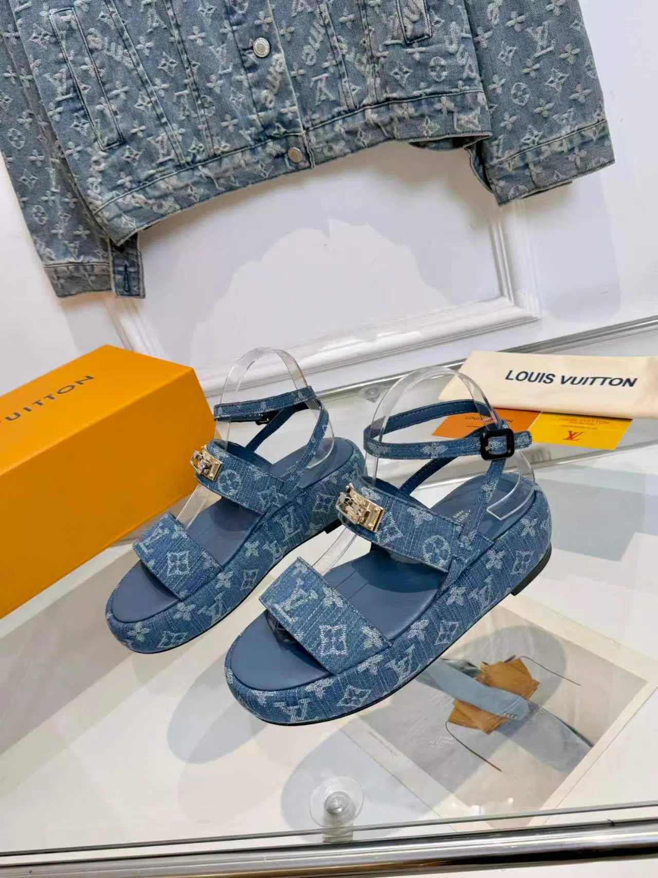 LV 27FW VBYCQID 003 숄더백 4