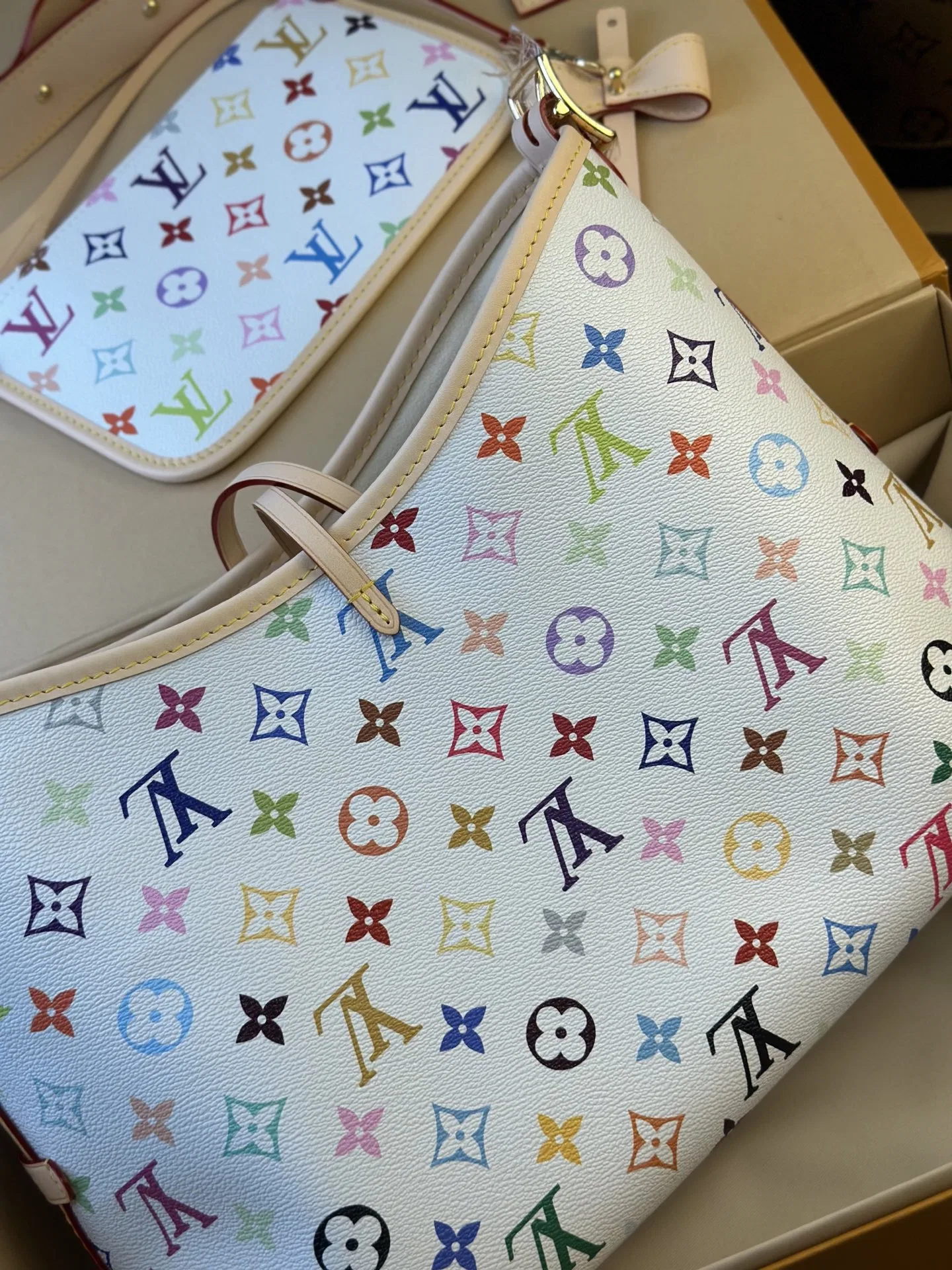 LV 27FW VCICDVH 002 토트백 3