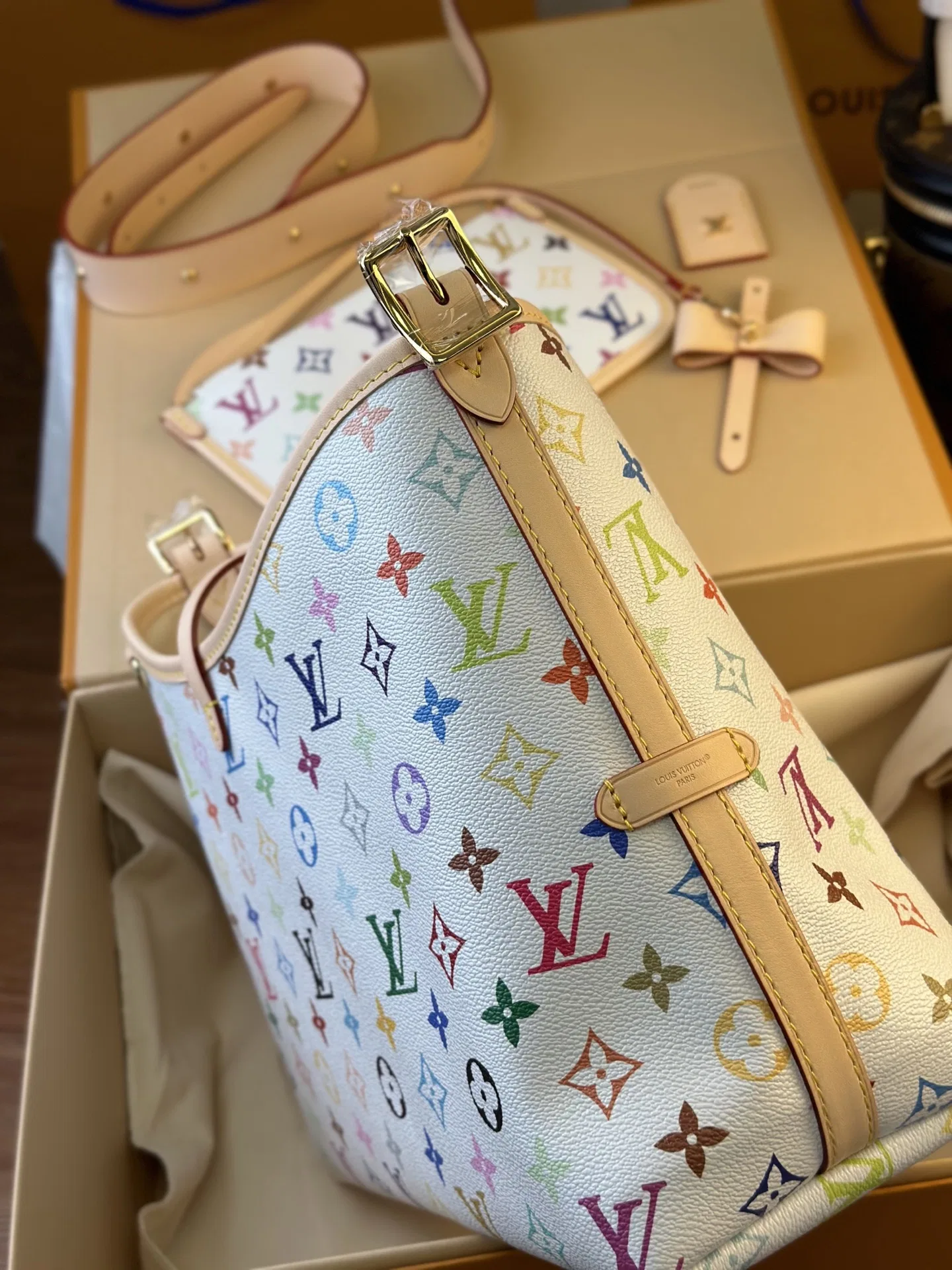 LV 27FW VCICDVH 002 토트백 4