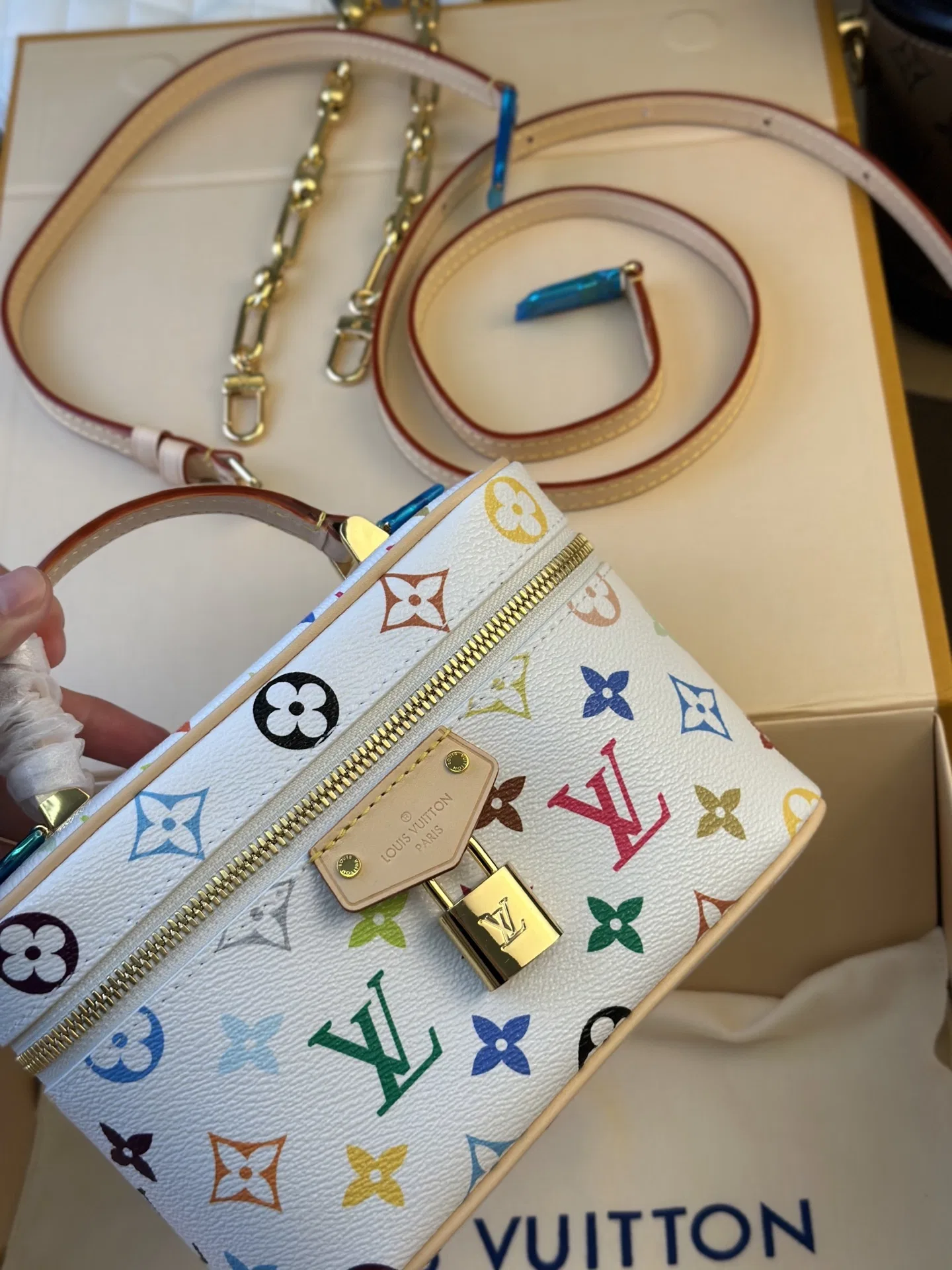 LV 27FW VCICDVH 003 미니토트백 3