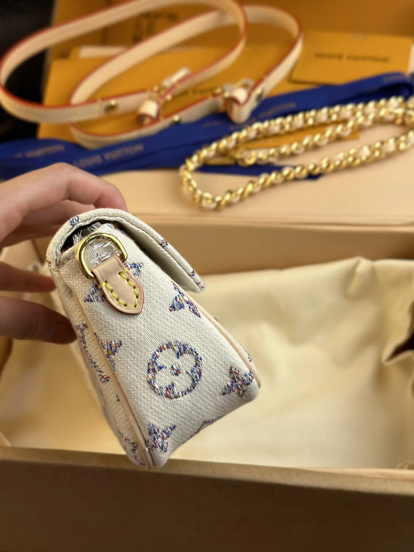 LV 27FW VCICDVH 004 미니백 5
