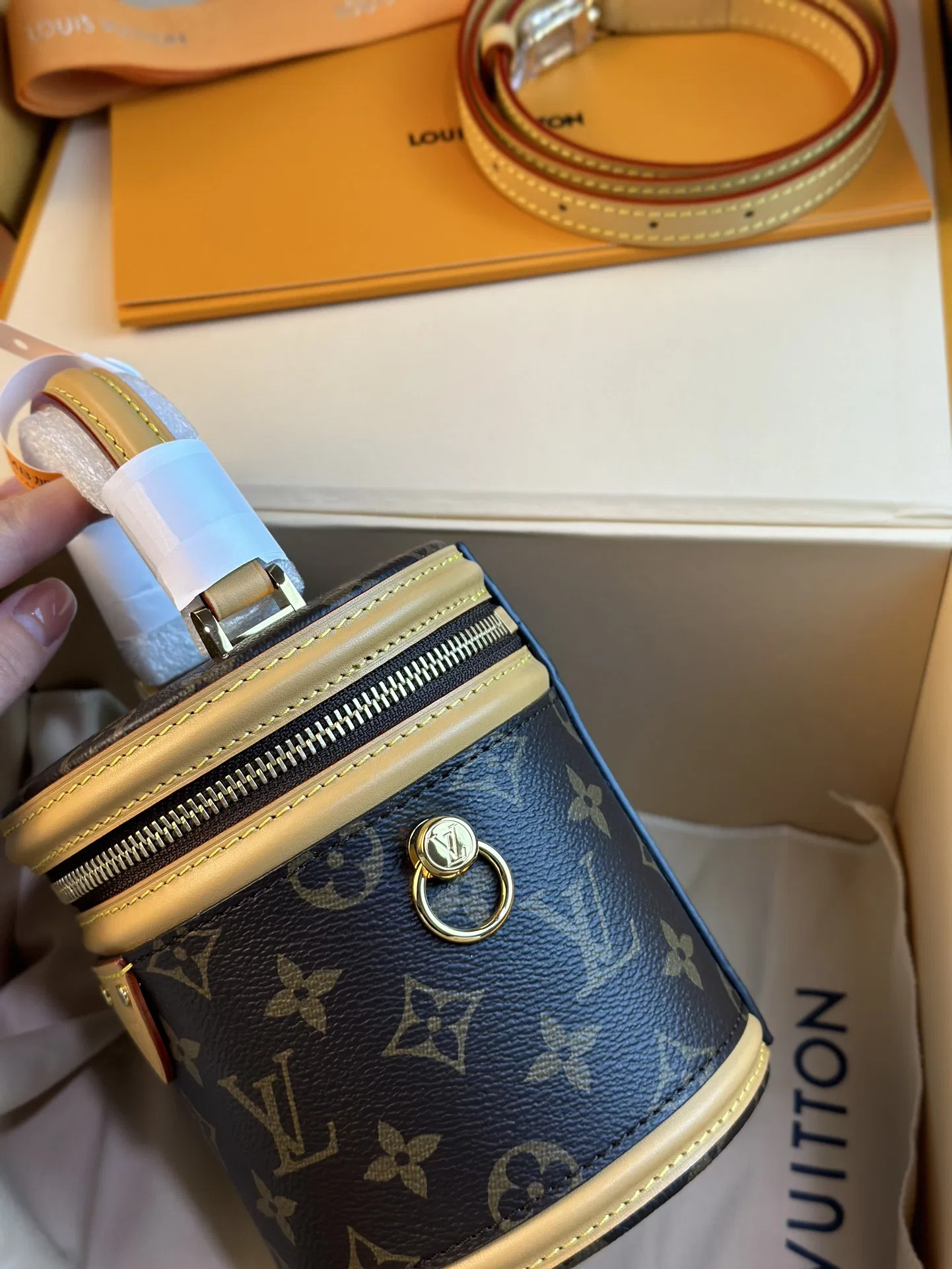 LV 27FW VCICDVH 006 미니토트백 4