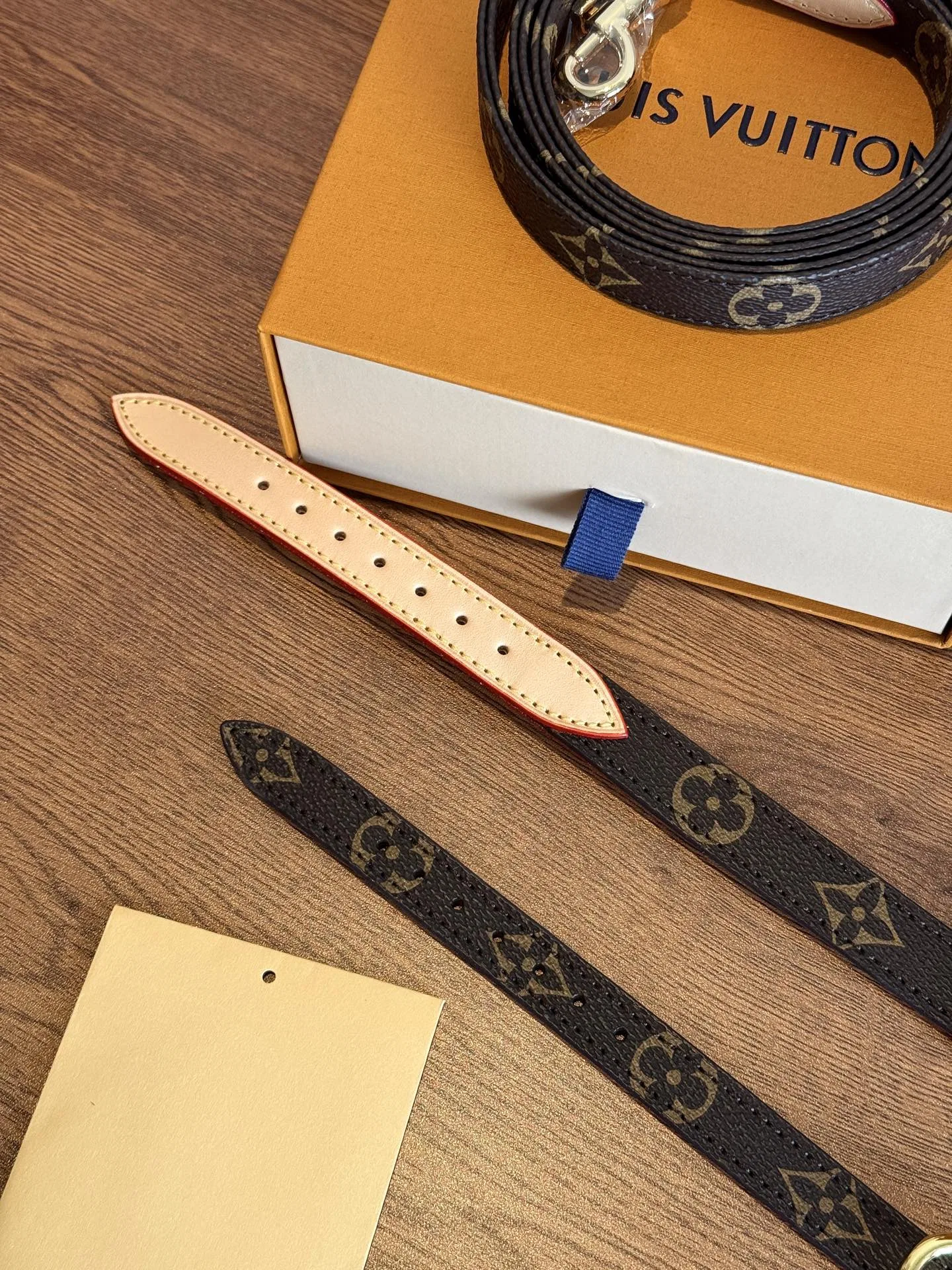 LV 27FW VCICDVH 018 애견목걸이 4