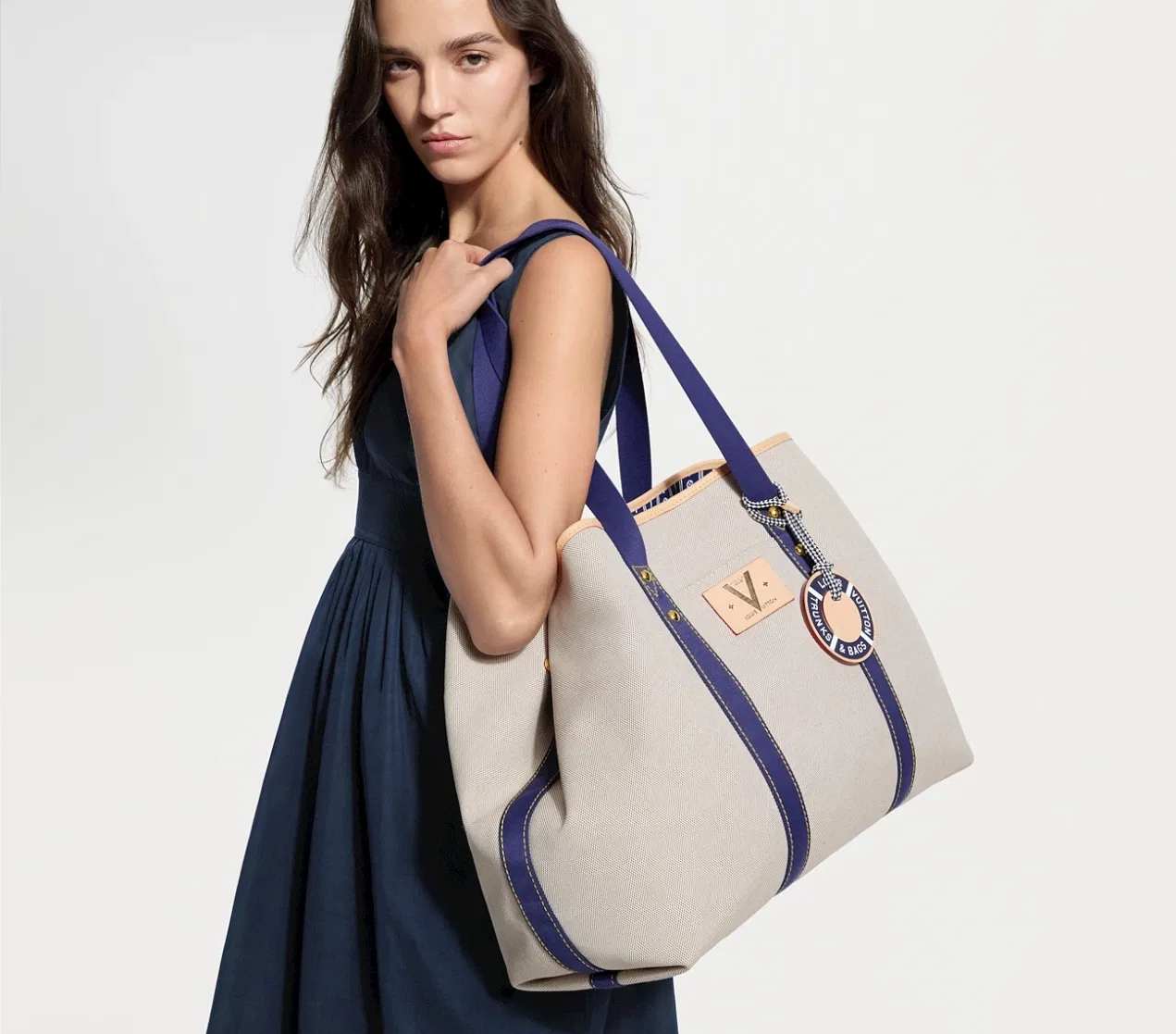 LV 27FW VCICDVH 019 토트백 6