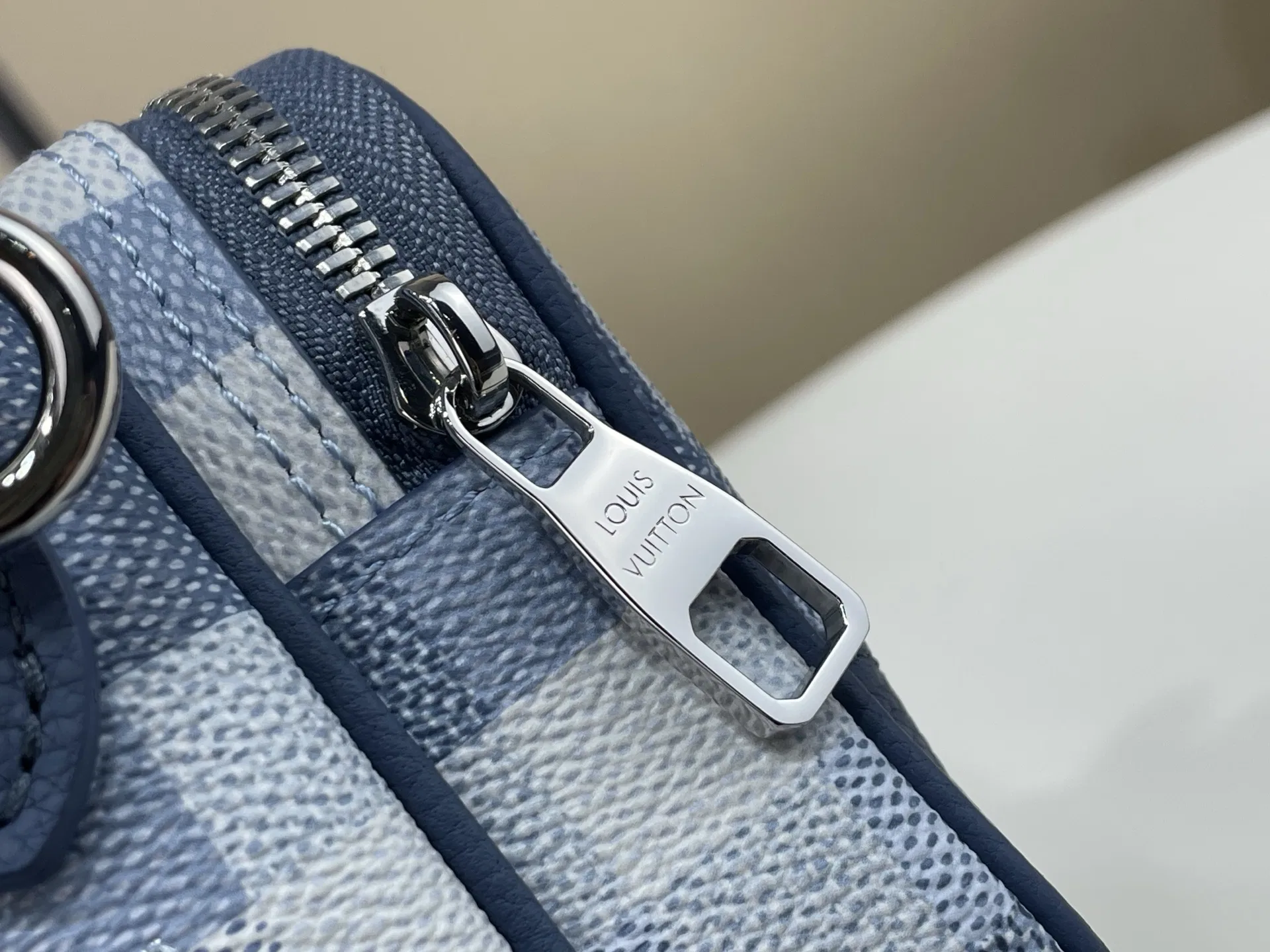LV 27FW VCICDVH 021 크로스백 6