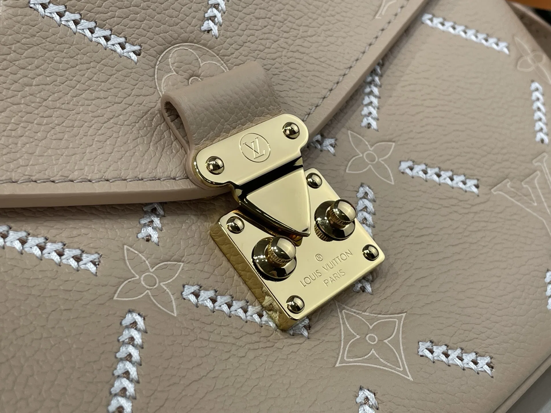 LV 27FW VCICDVH 026 토트백 5