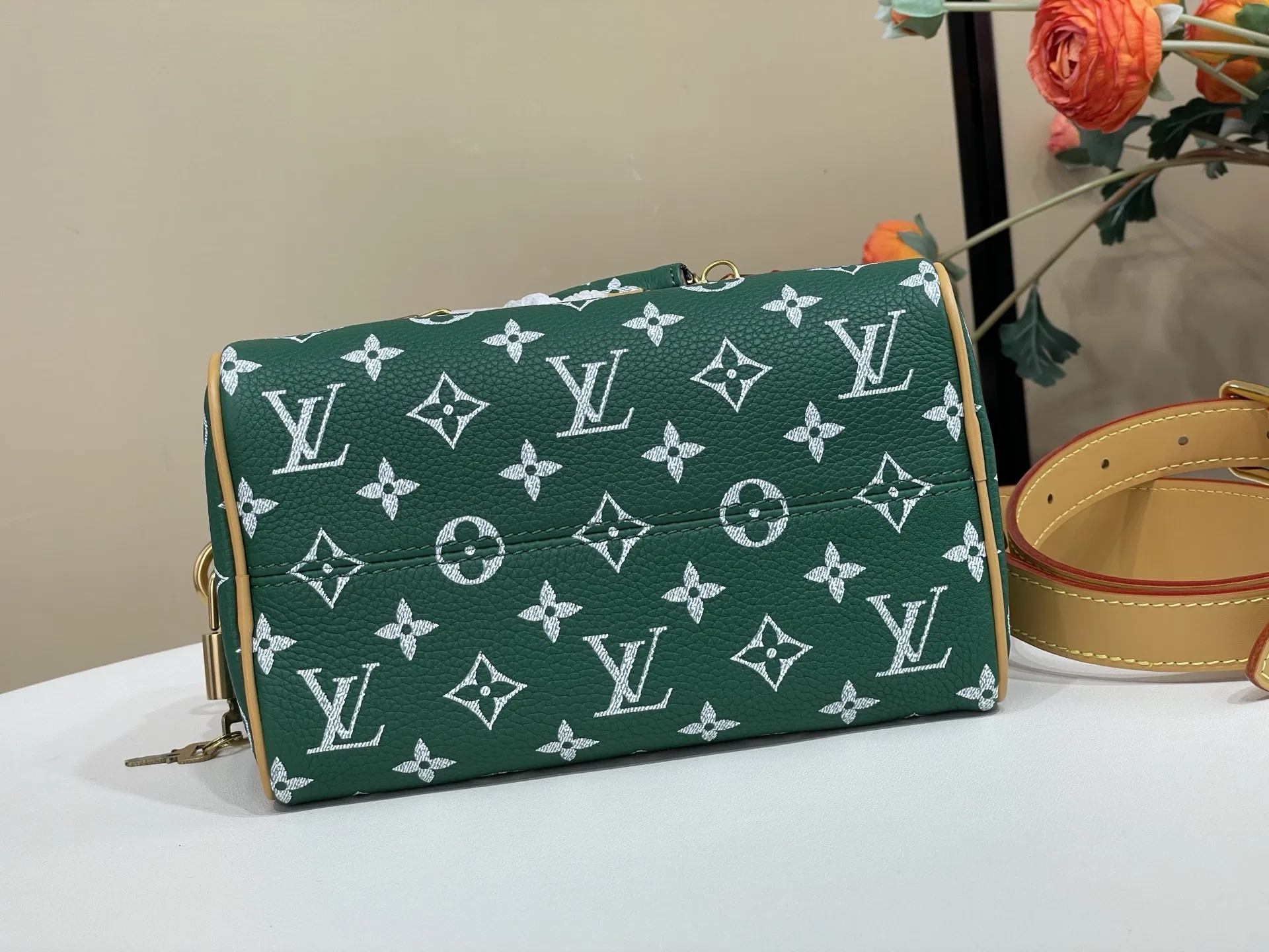 LV 27FW VCICDVH 031 토트백 4