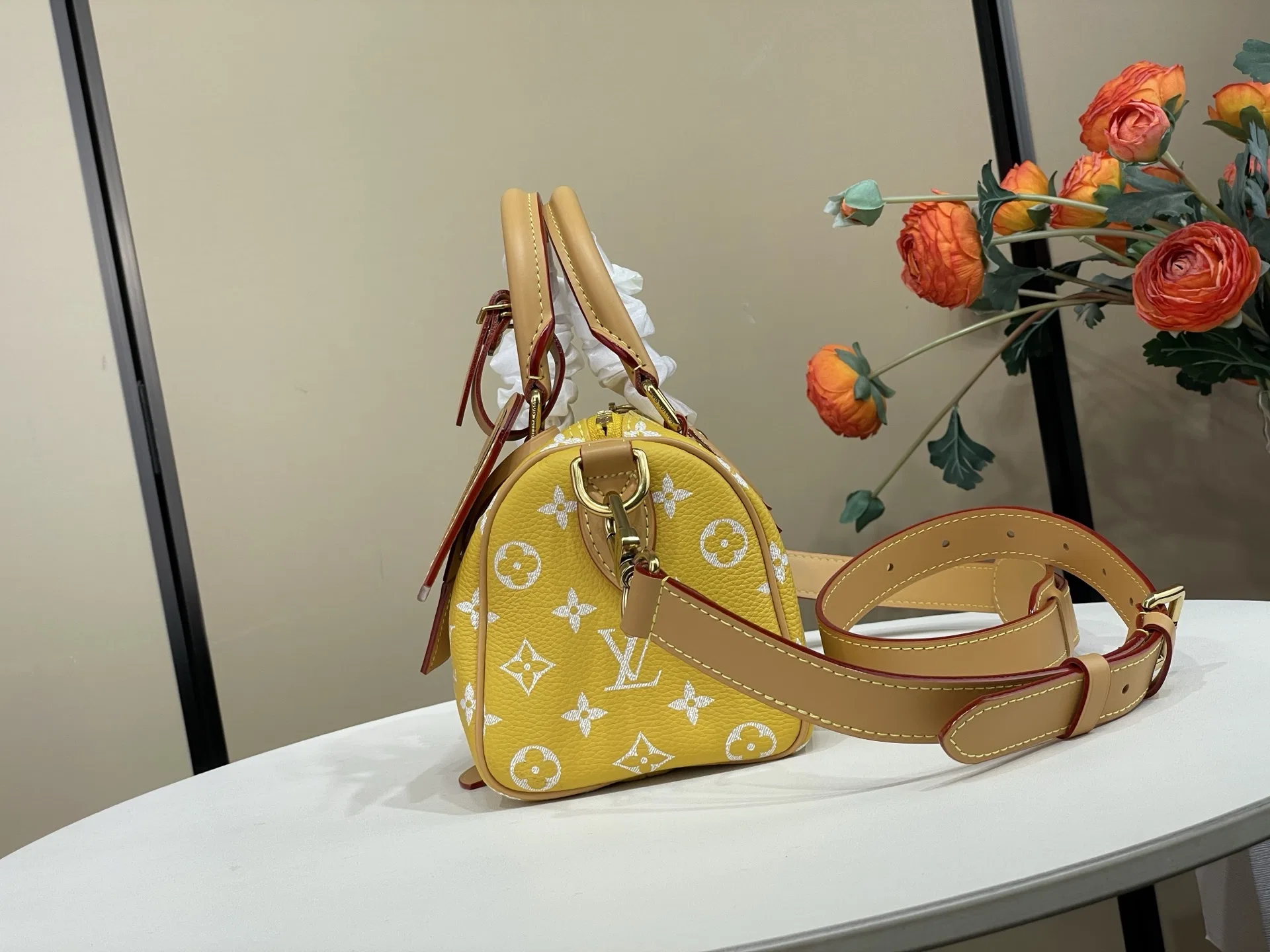 LV 27FW VCICDVH 032 토트백 3