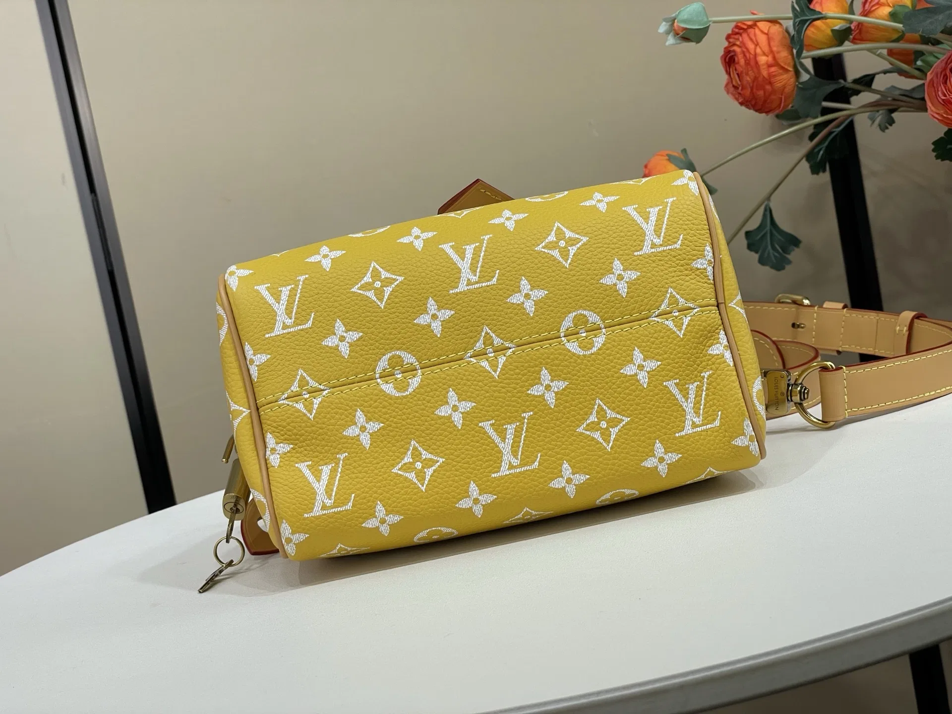 LV 27FW VCICDVH 032 토트백 4