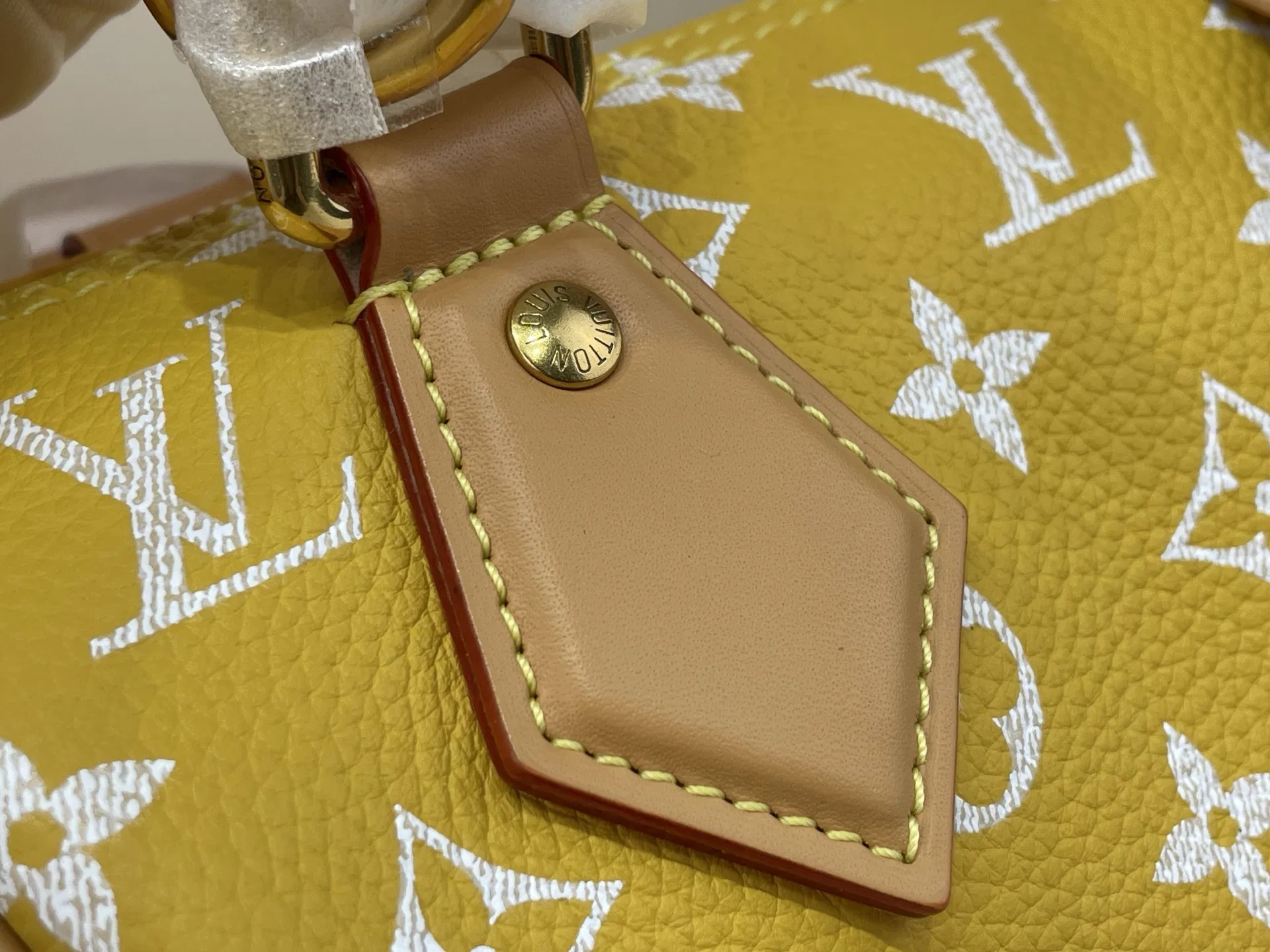 LV 27FW VCICDVH 032 토트백 6