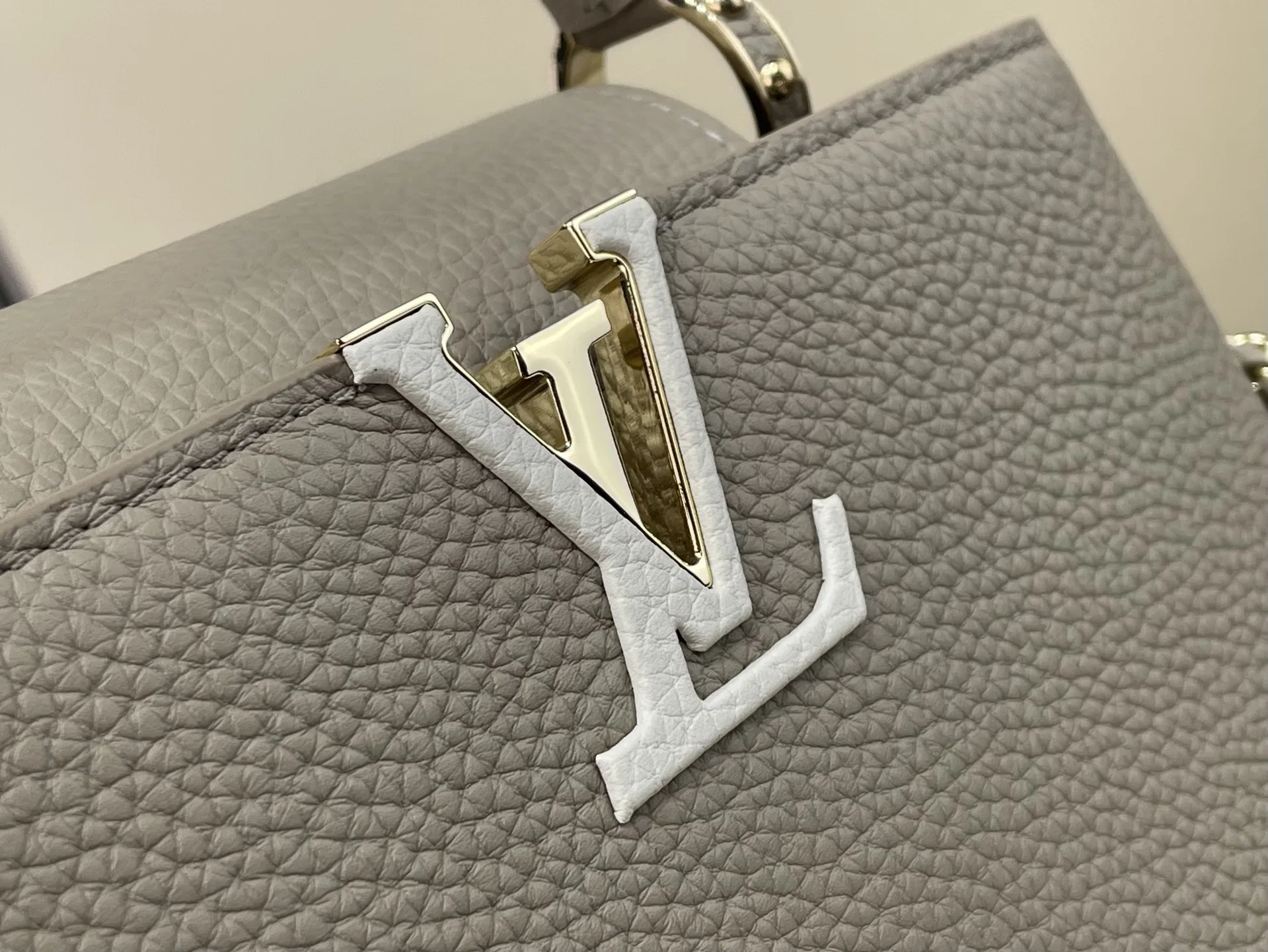 LV 27FW VCICDVH 040 토트백 6