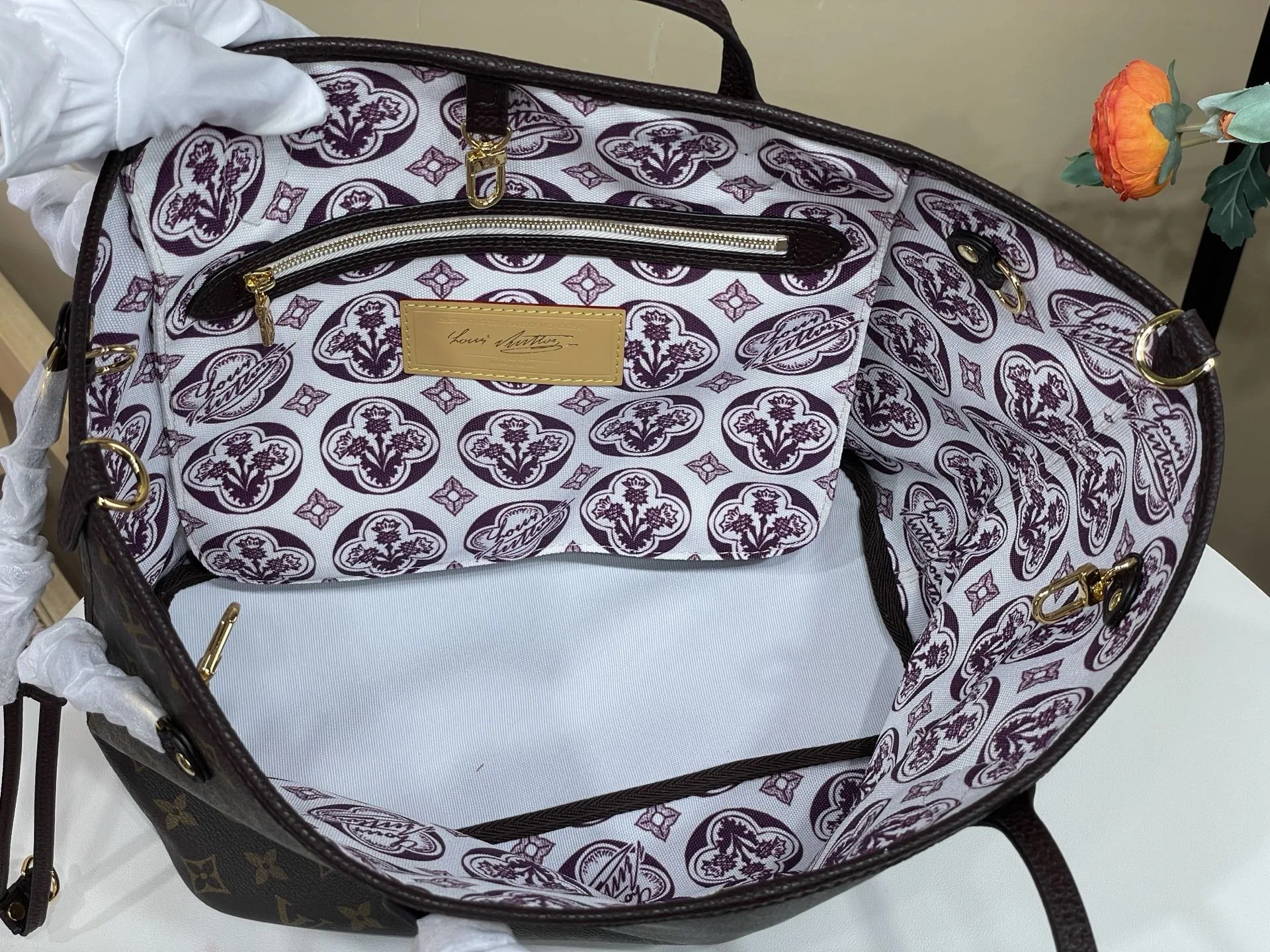 LV 27FW VCICDVH 047 숄더백 4