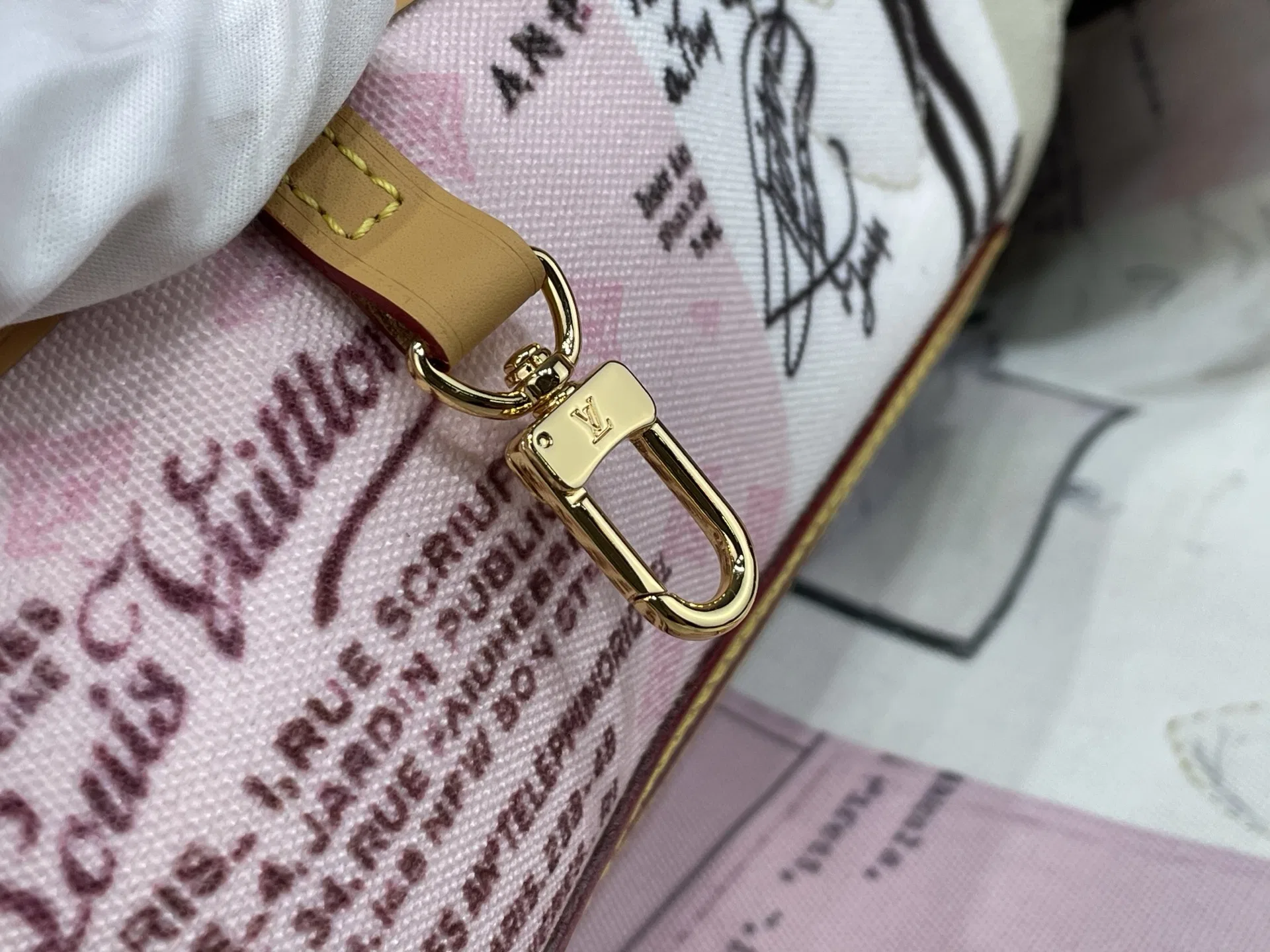 LV 27FW VCICDVH 048 토트백 6