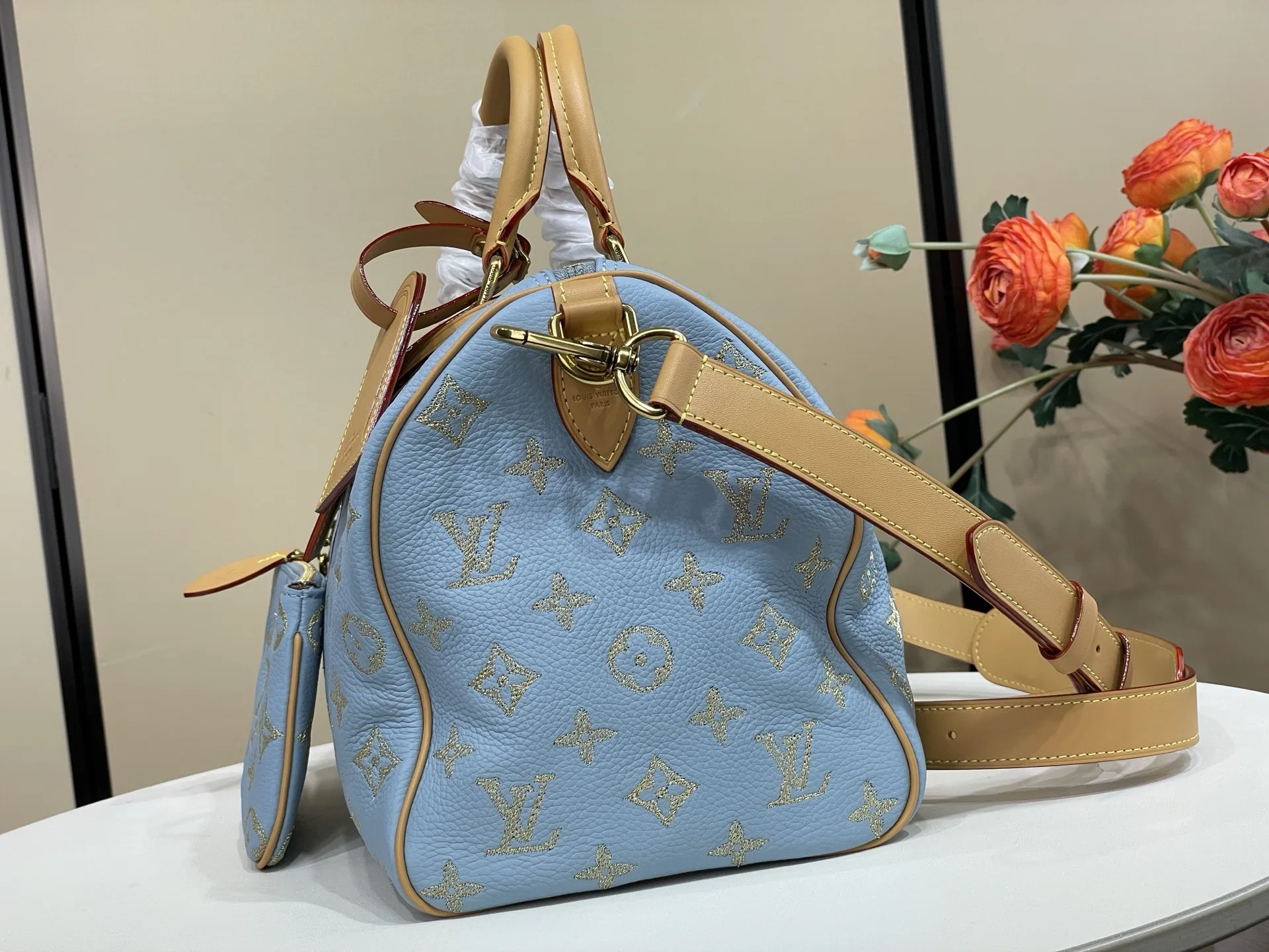 LV 27FW VCICDVH 049 토트백 3
