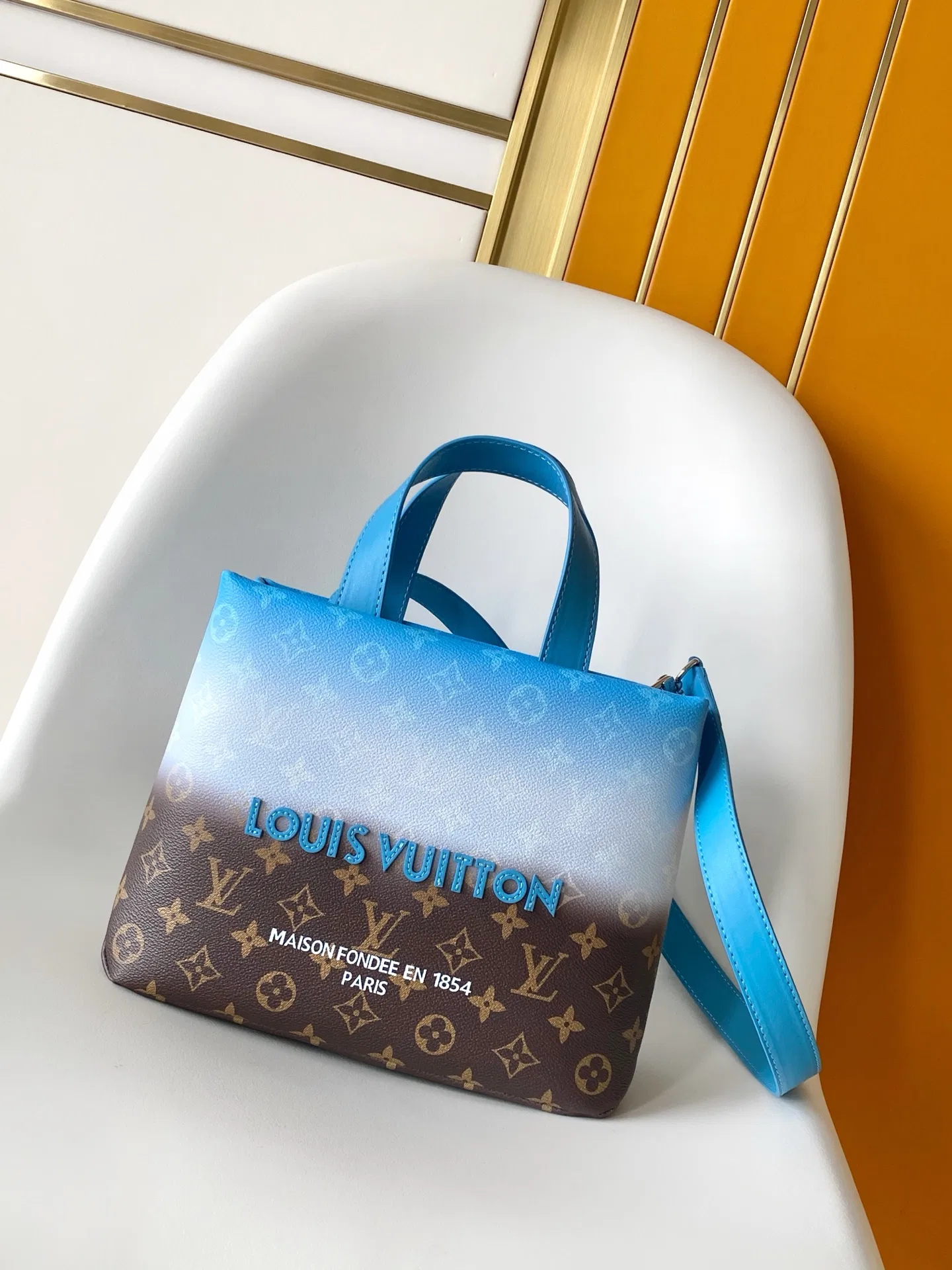 LV 27FW VCICDVH 052 토트백