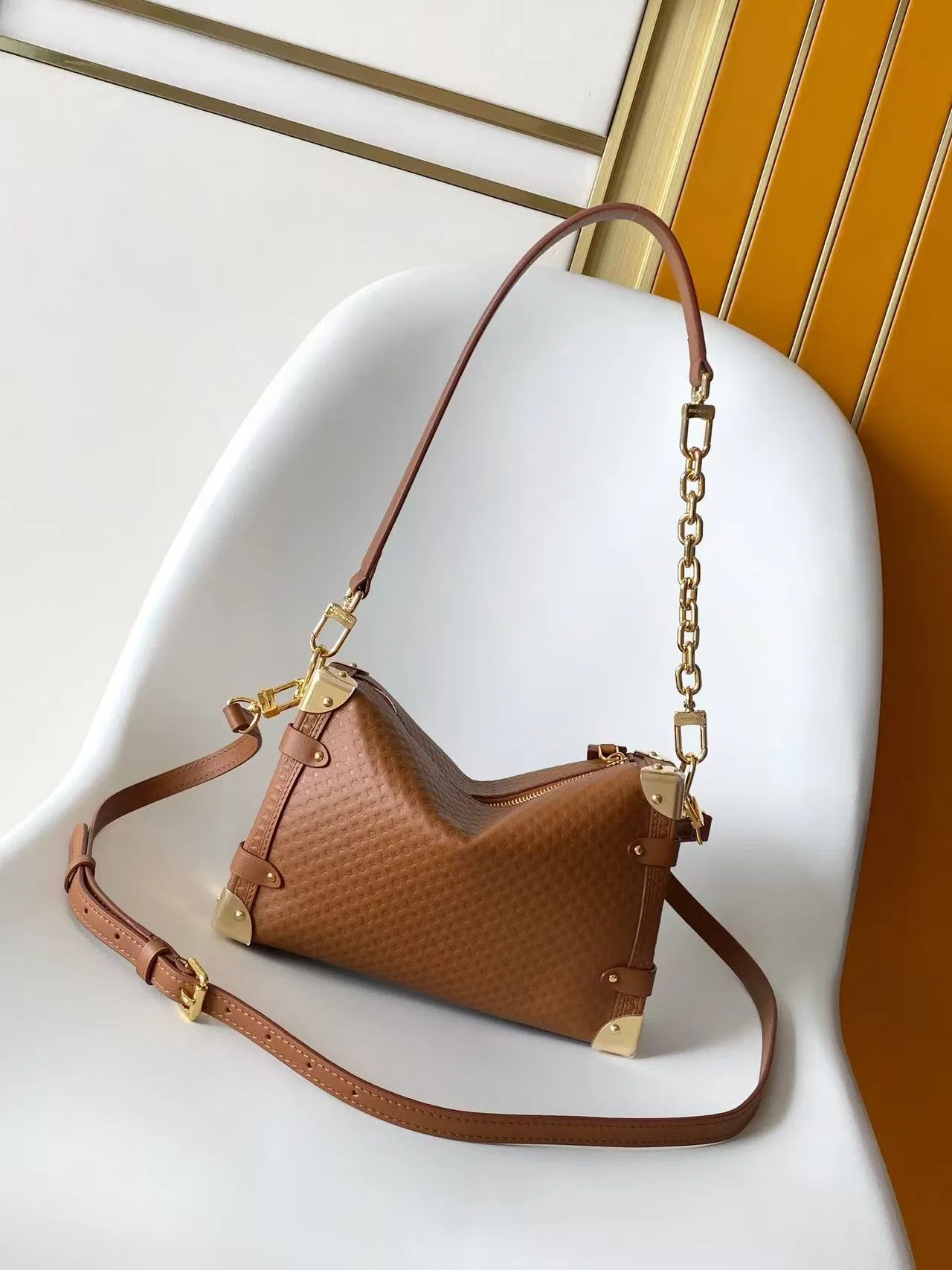 LV 27FW VCICDVH 053 숄더백 3