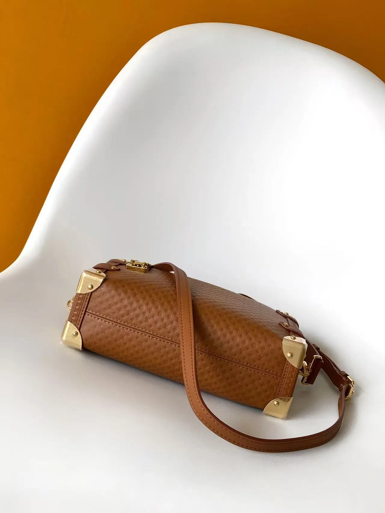LV 27FW VCICDVH 053 숄더백 4