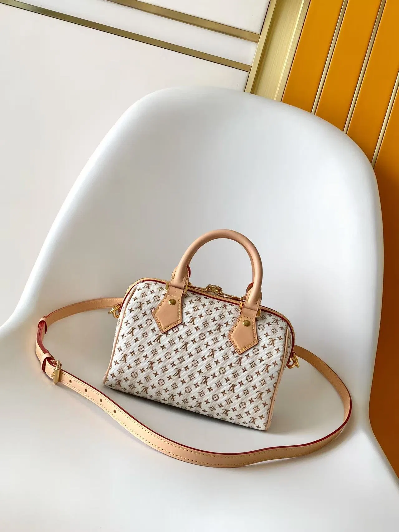 LV 27FW VCICDVH 055 토트백 3