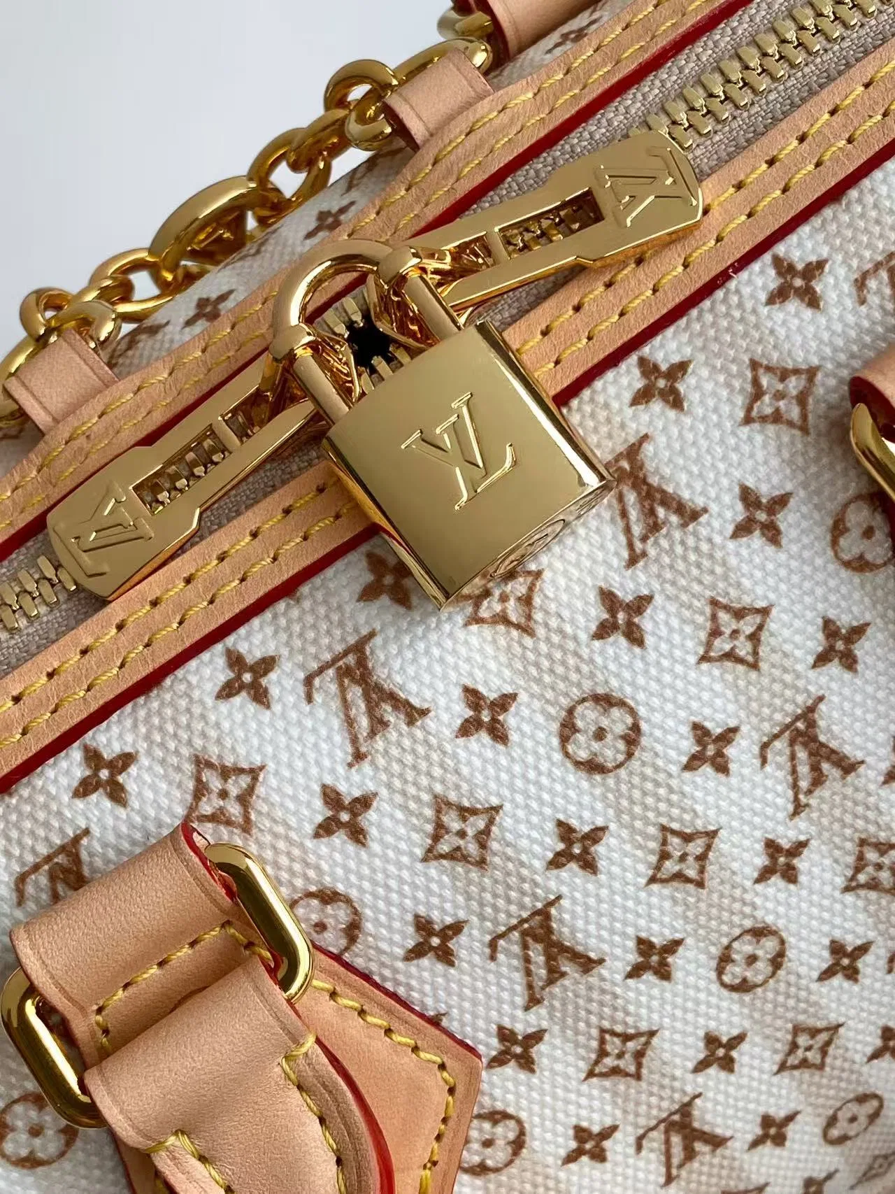 LV 27FW VCICDVH 055 토트백 5