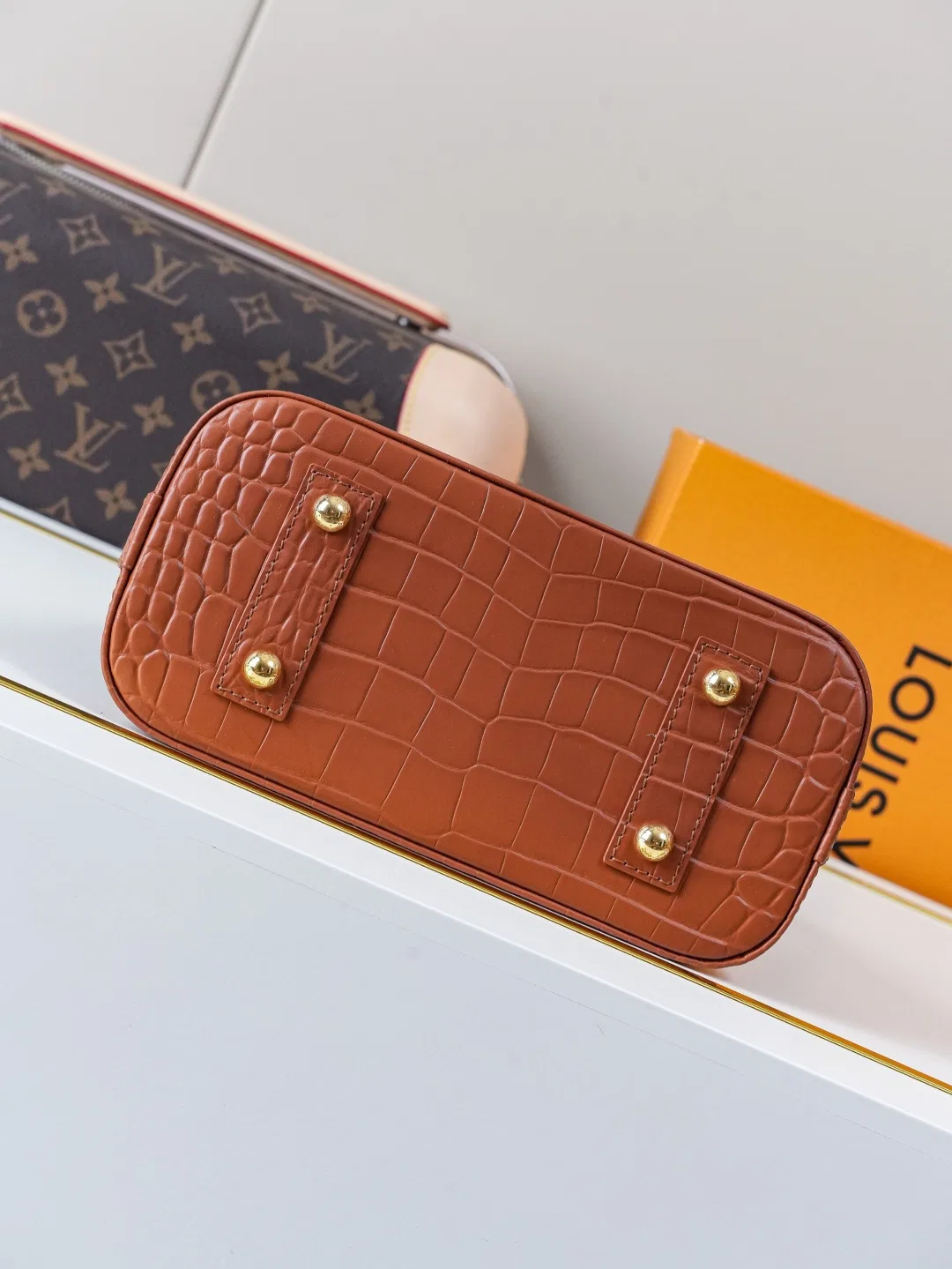 LV 27FW VCICDVH 057 토트백 5
