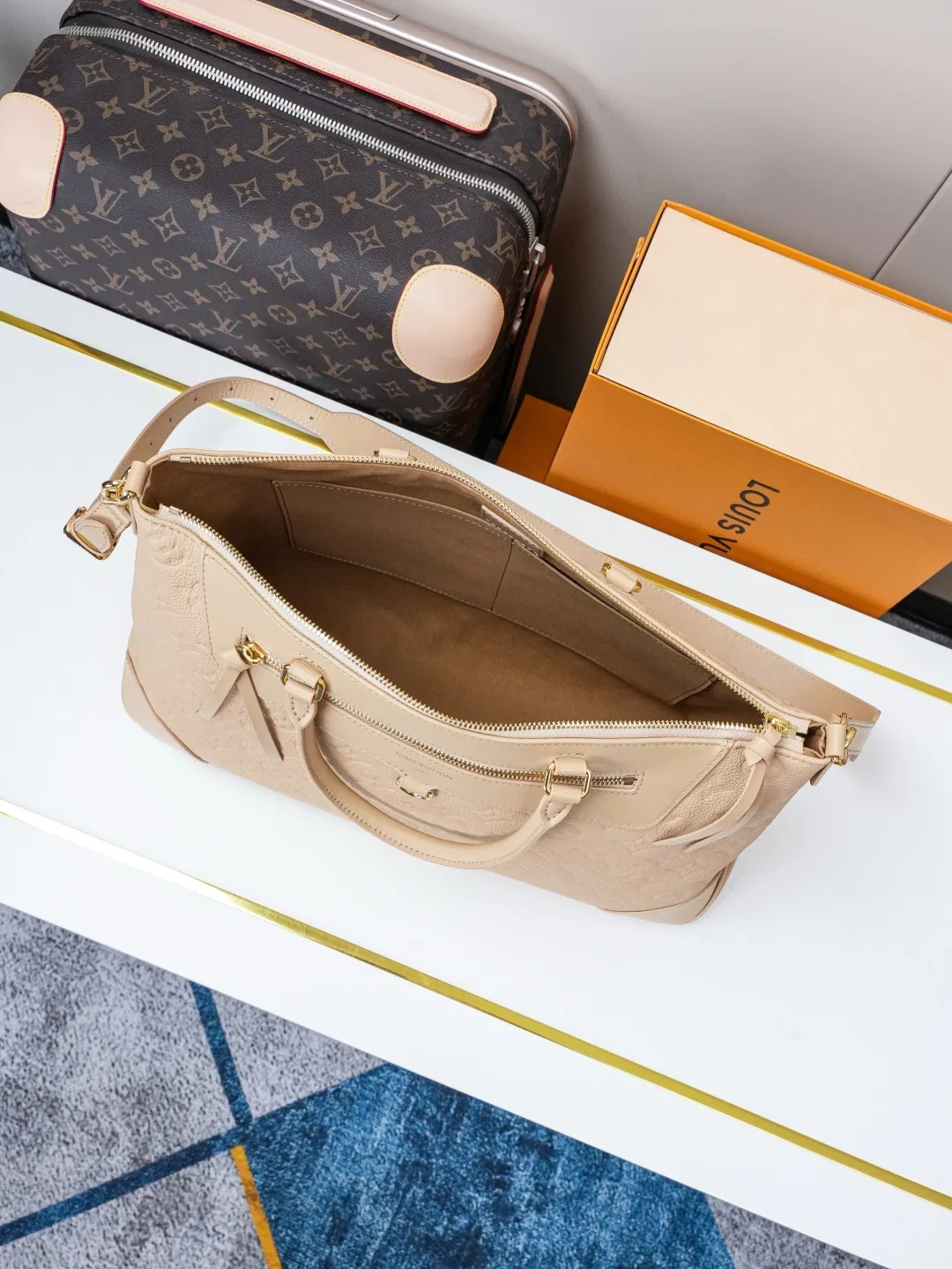 LV 27FW VCICDVH 060 토트백 5
