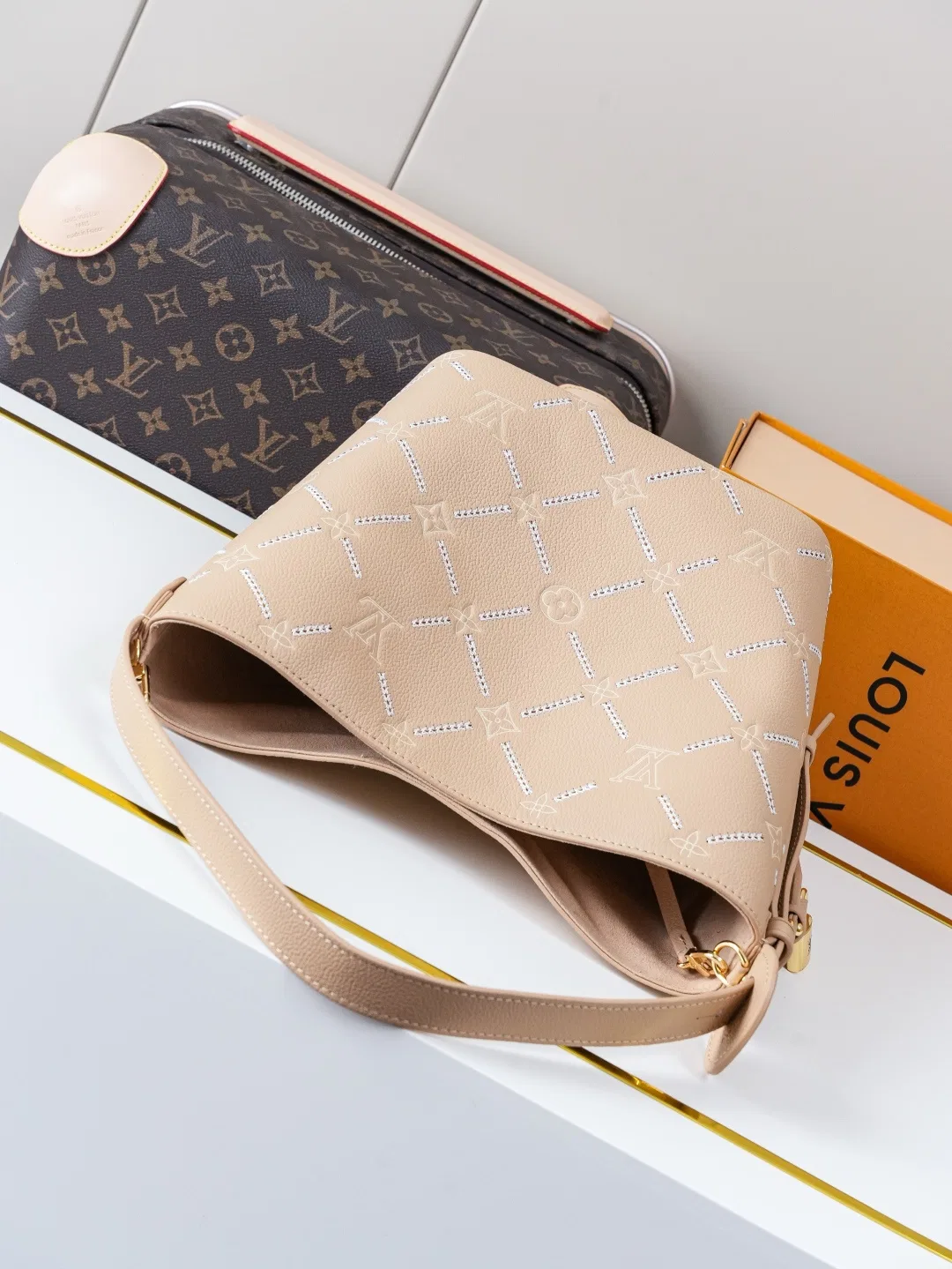 LV 27FW VCICDVH 061 버킷햇 4
