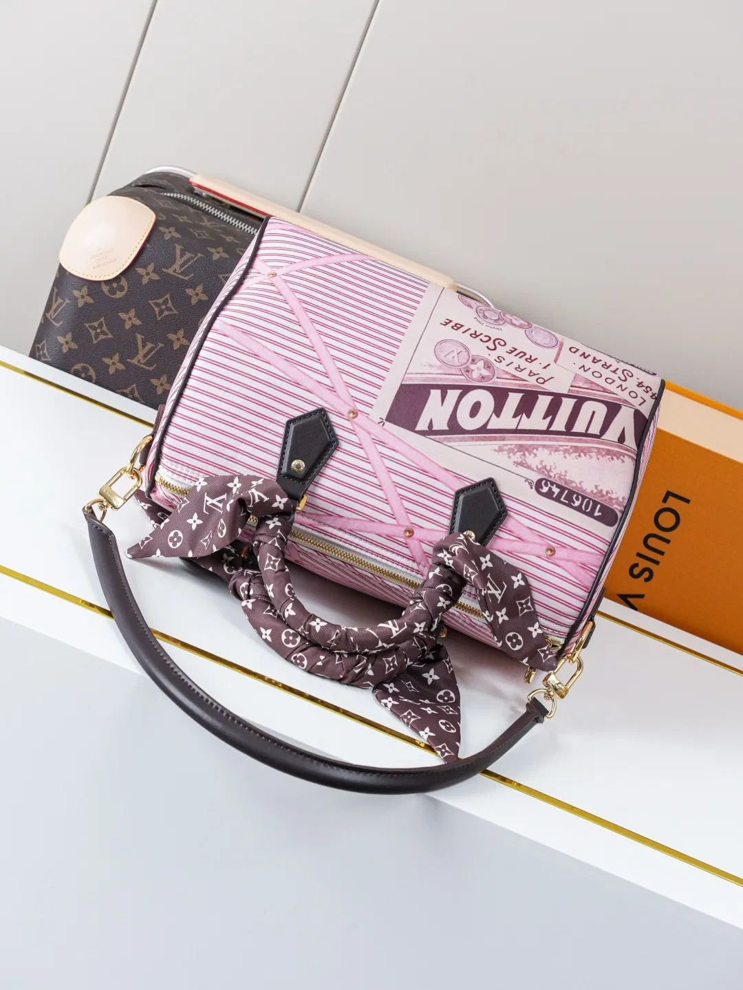 LV 27FW VCICDVH 062 토트백 4