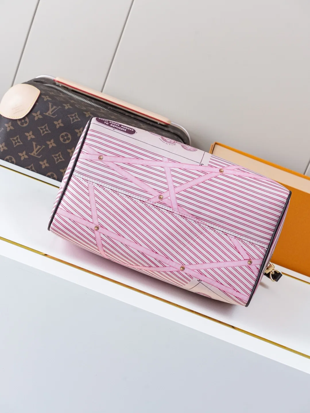 LV 27FW VCICDVH 062 토트백 5