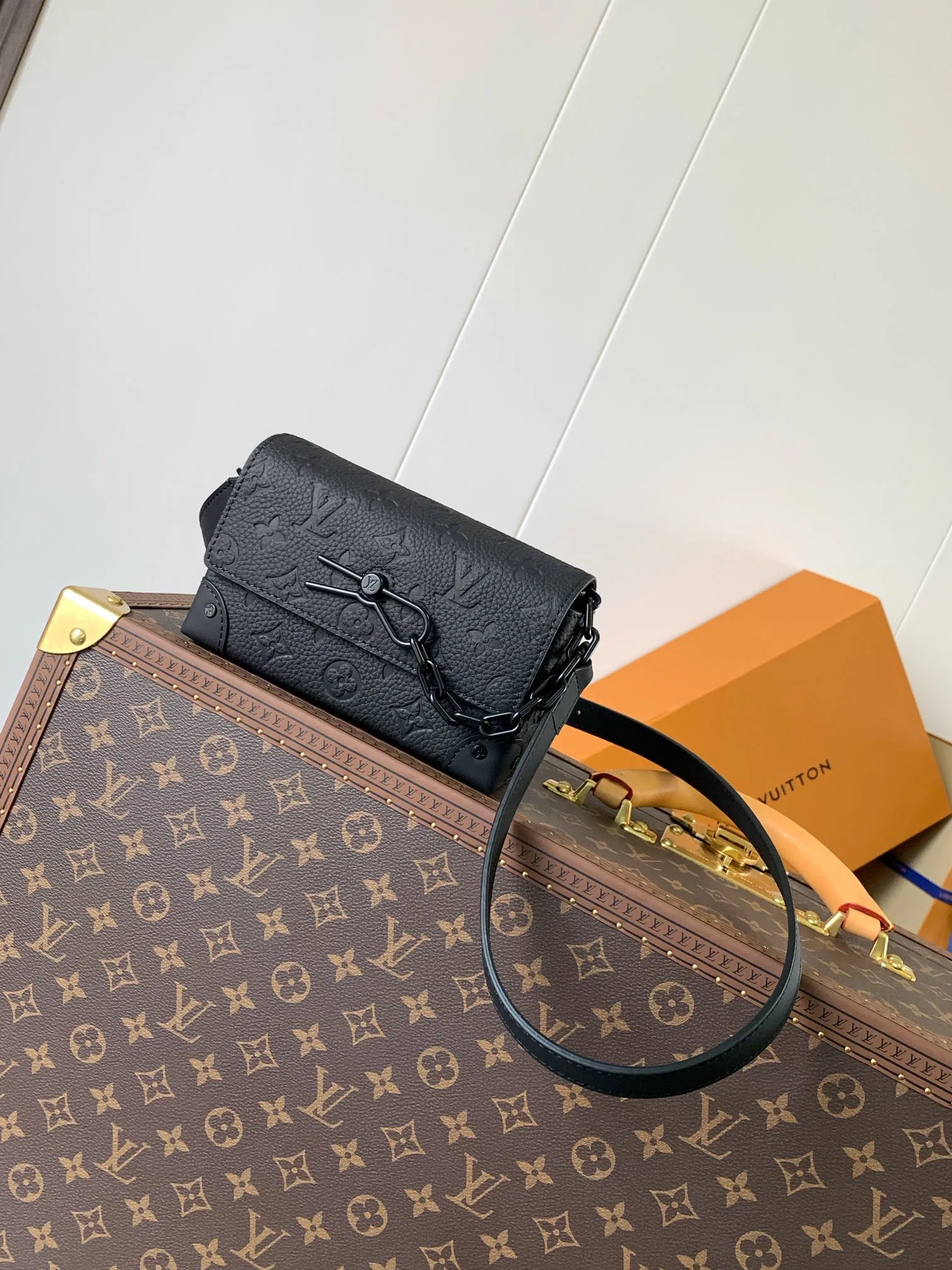 LV 27FW VCICDVH 063 크로스백