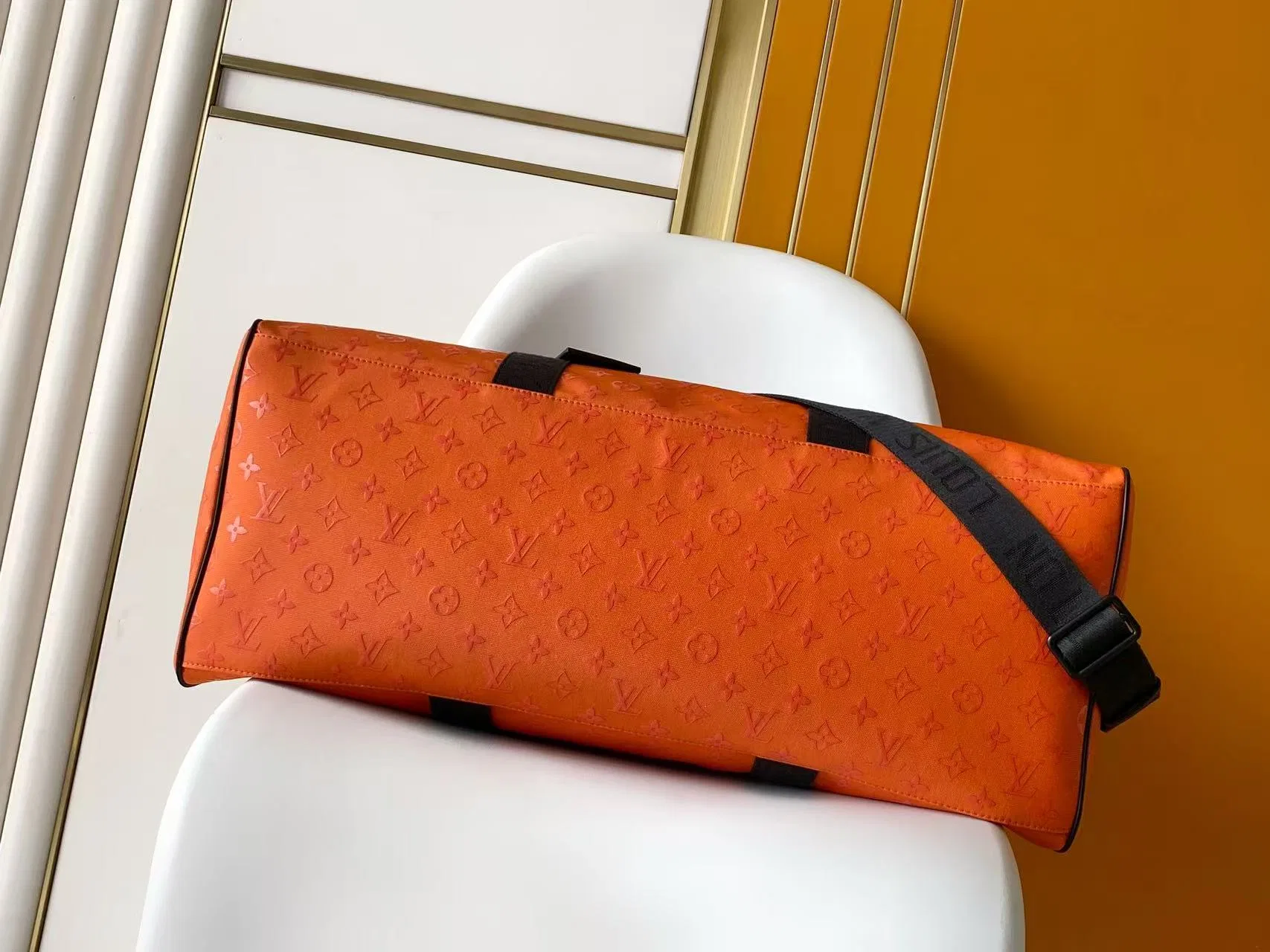 LV 27FW VCICDVH 067 토트백 4