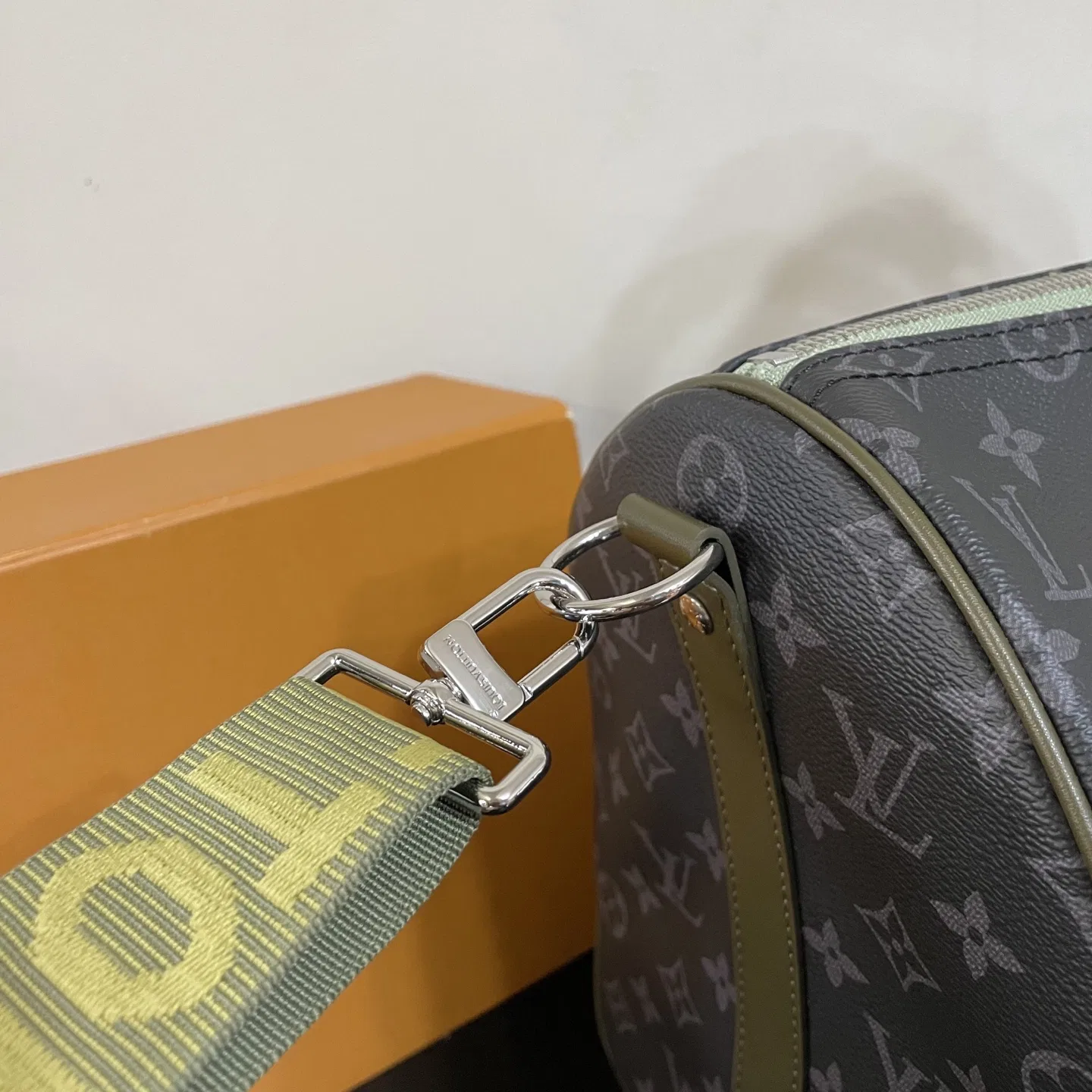 LV 27FW WBOJRAP 067 토트백 6