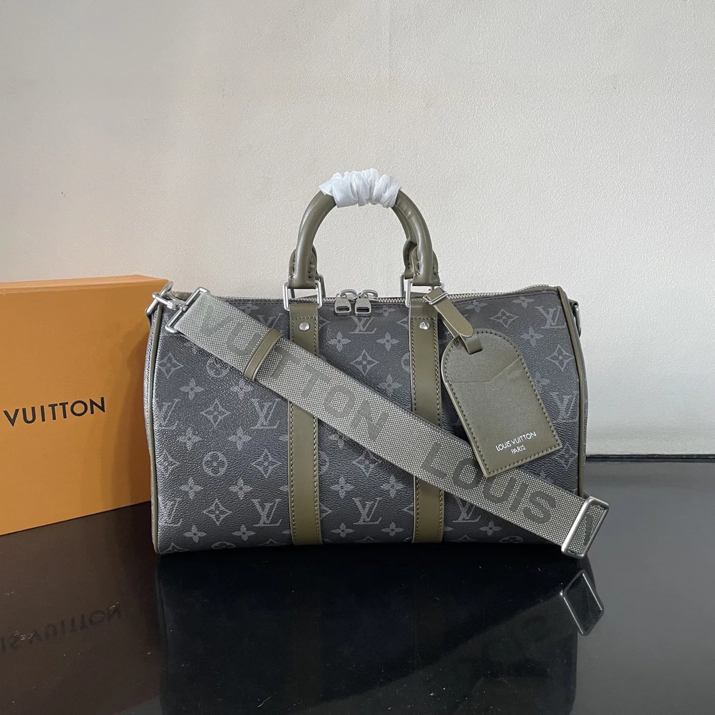 LV 27FW WBOJRAP 068 토트백