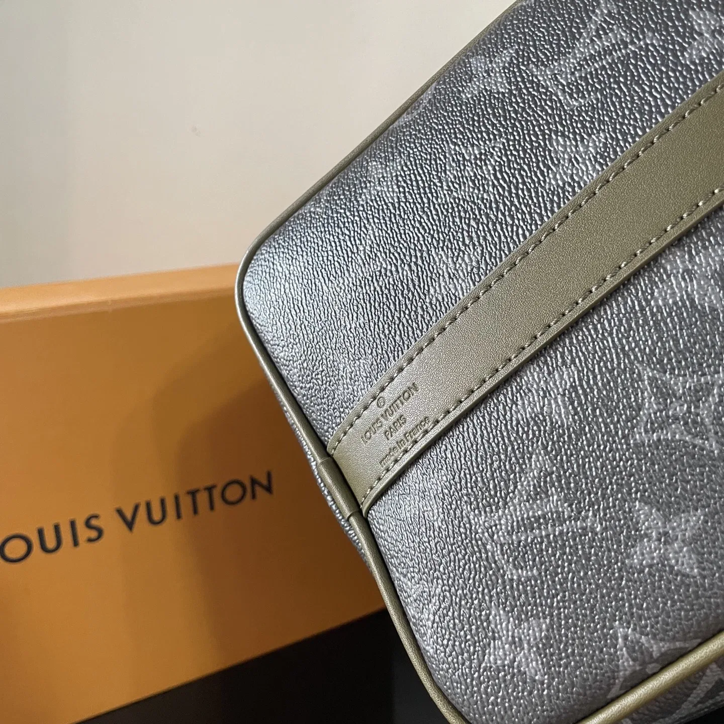 LV 27FW WBOJRAP 068 토트백 5