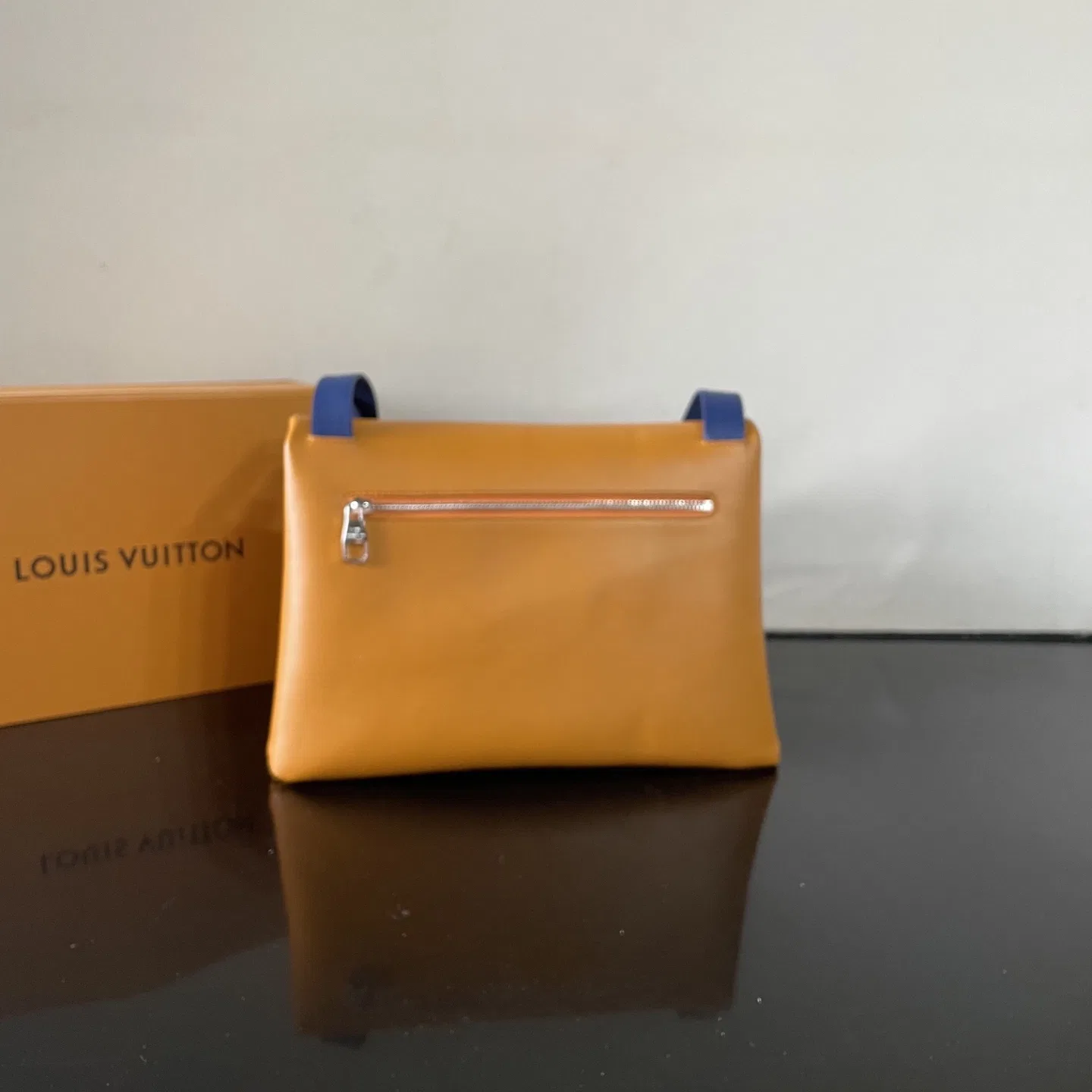 LV 27FW WBOJRAP 069 크로스백 3