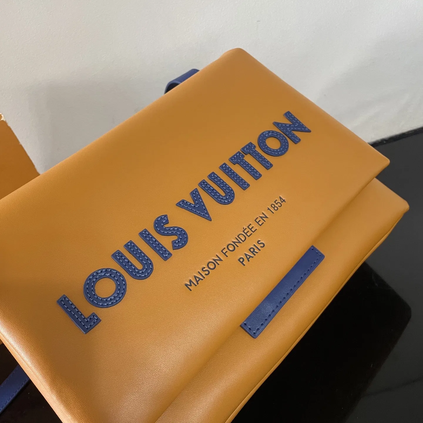LV 27FW WBOJRAP 069 크로스백 6