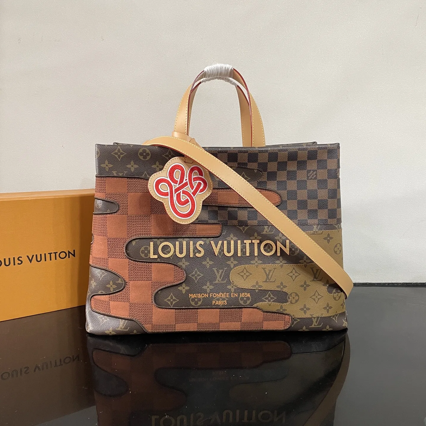 LV 27FW WBOJRAP 070 토트백