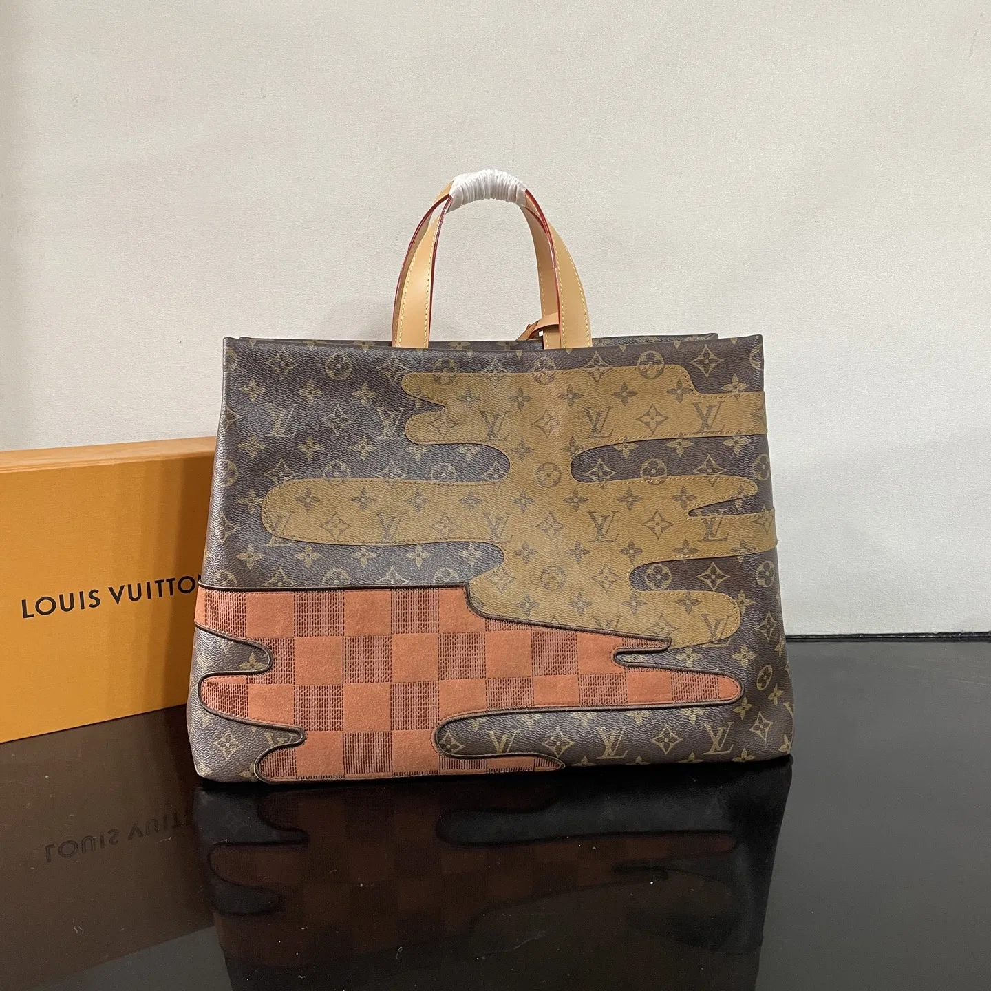 LV 27FW WBOJRAP 070 토트백 3