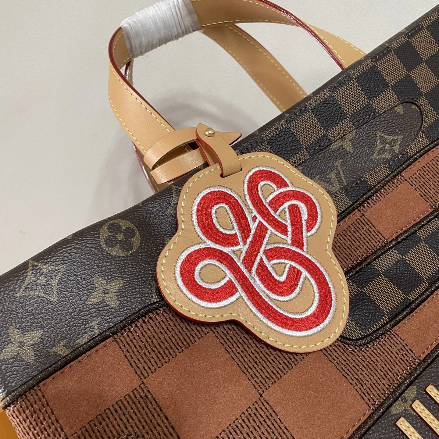 LV 27FW WBOJRAP 070 토트백 5