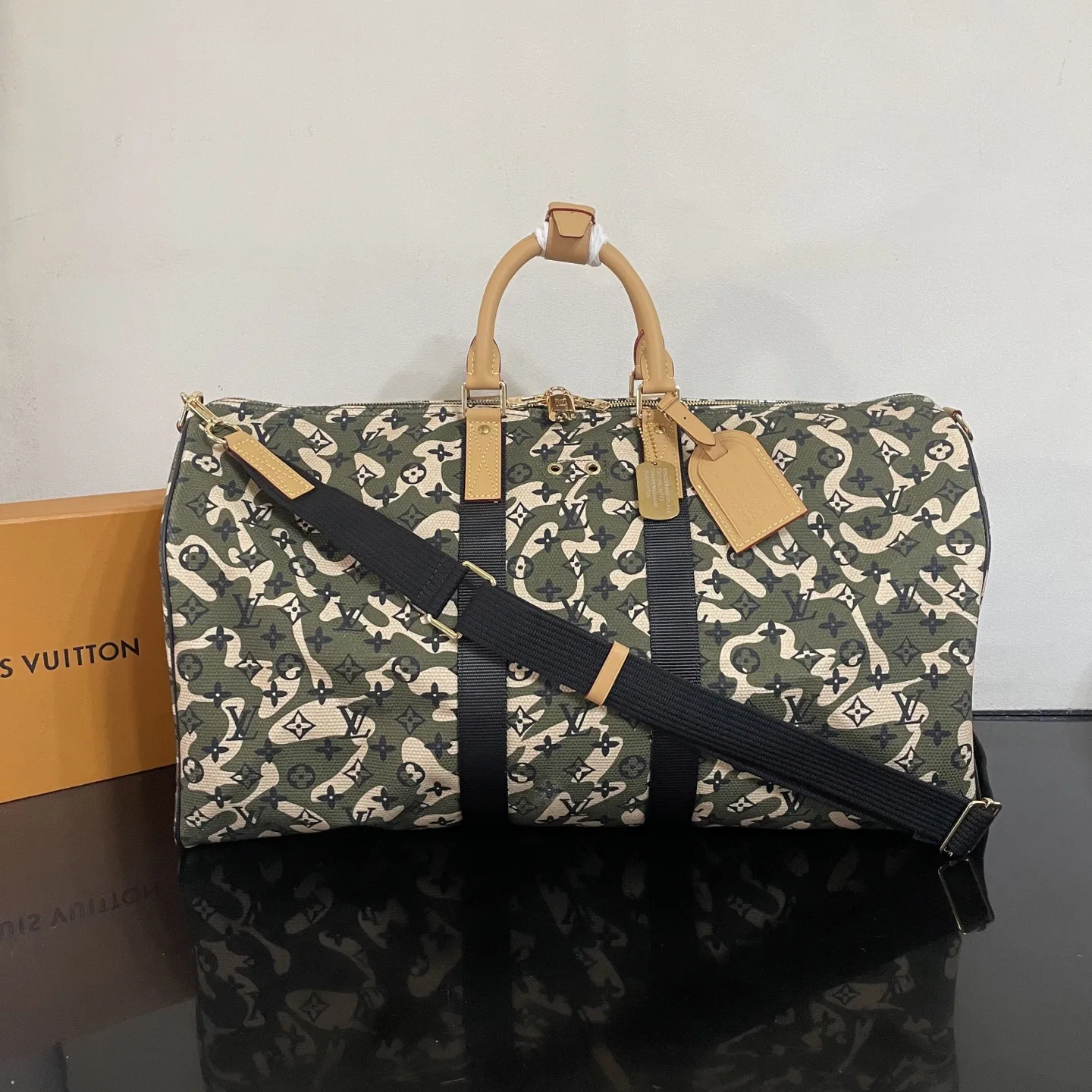 LV 27FW WBOJRAP 071 토트백