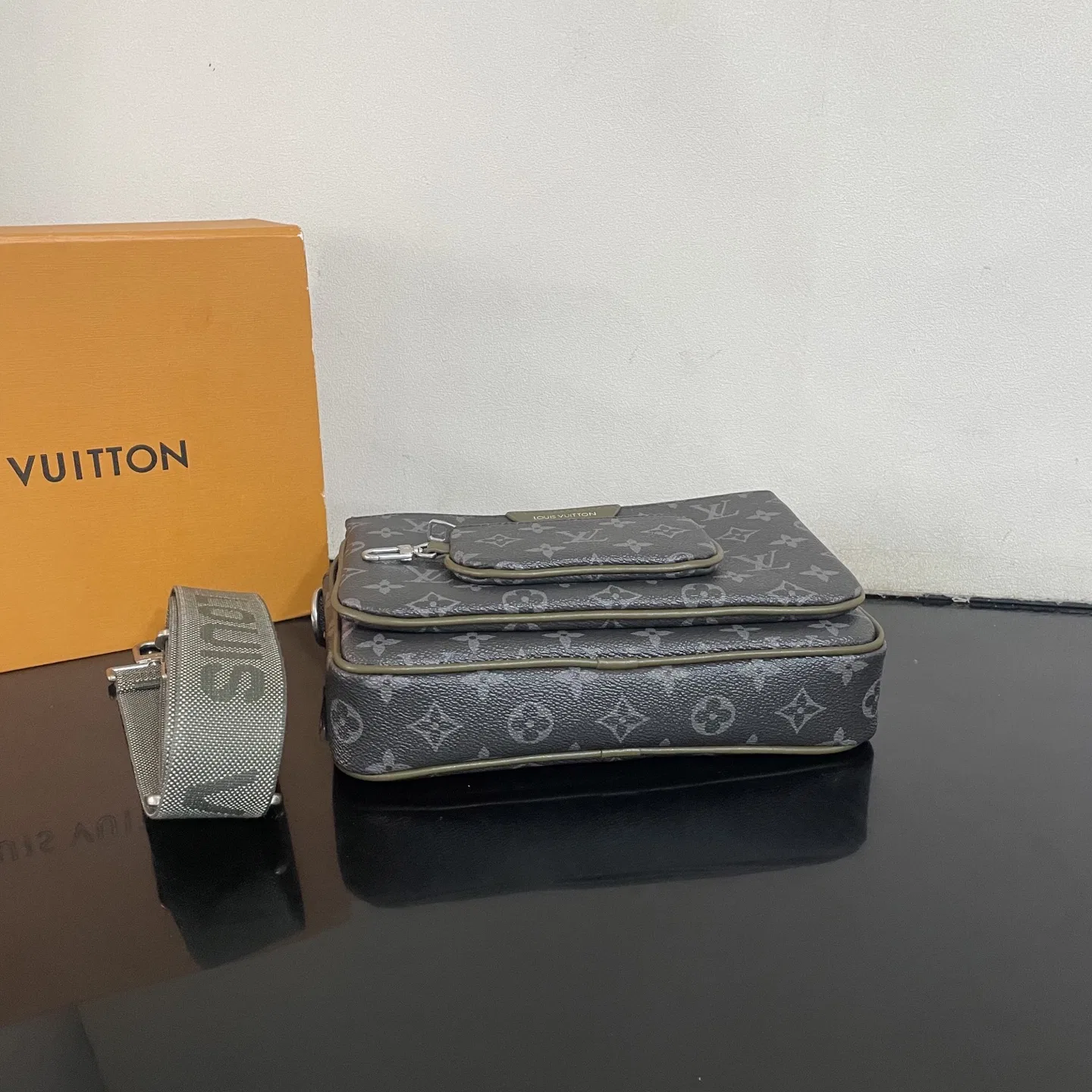 LV 27FW WBOJRAP 073 크로스백 5