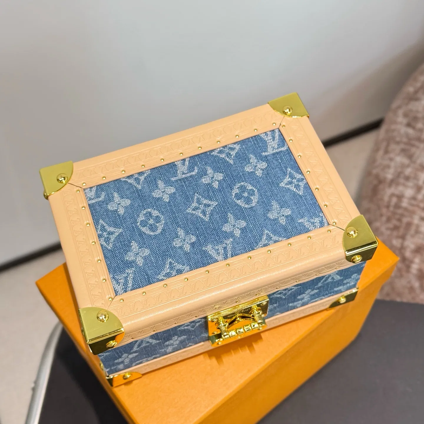 LV 27FW XEHAOGK 008 휴지케이스 4