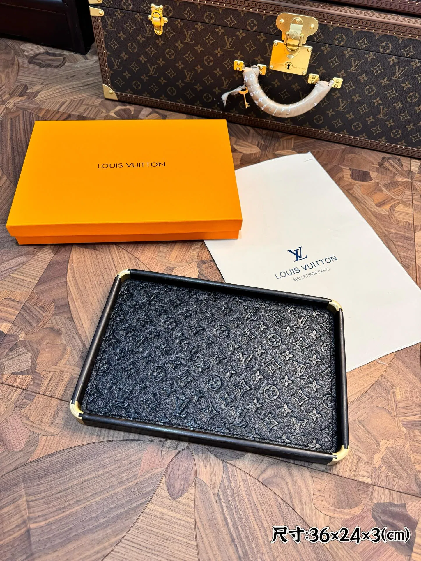 LV 27FW XHWLRED 001 트레이