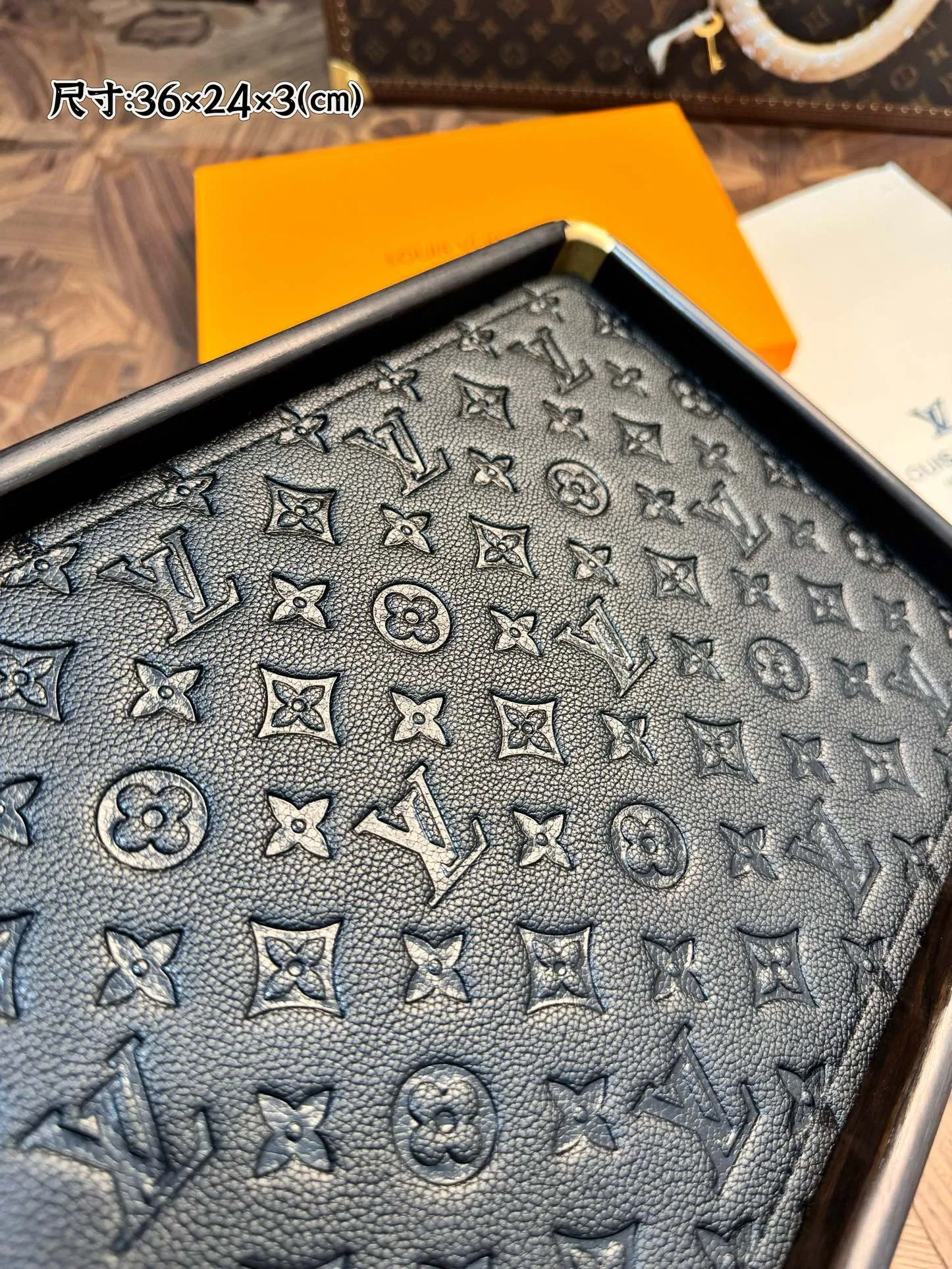 LV 27FW XHWLRED 001 트레이 5