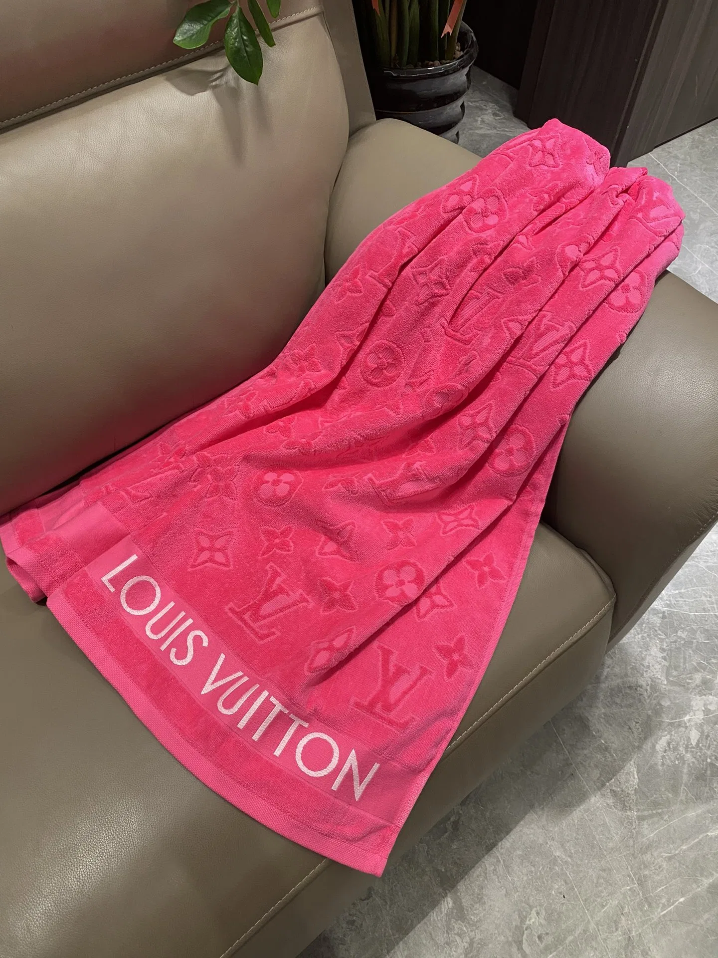 LV 27FW XHWLRED 015 타올