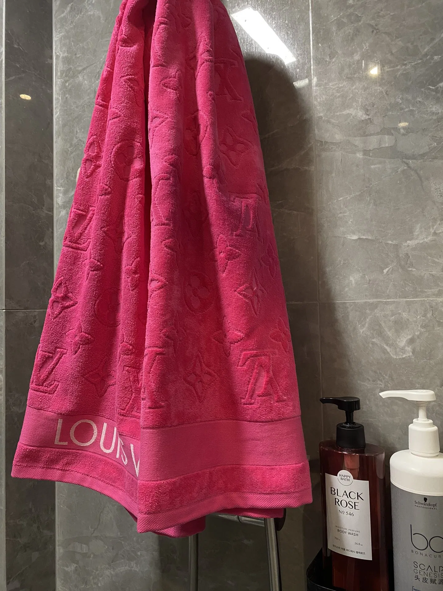 LV 27FW XHWLRED 015 타올 5