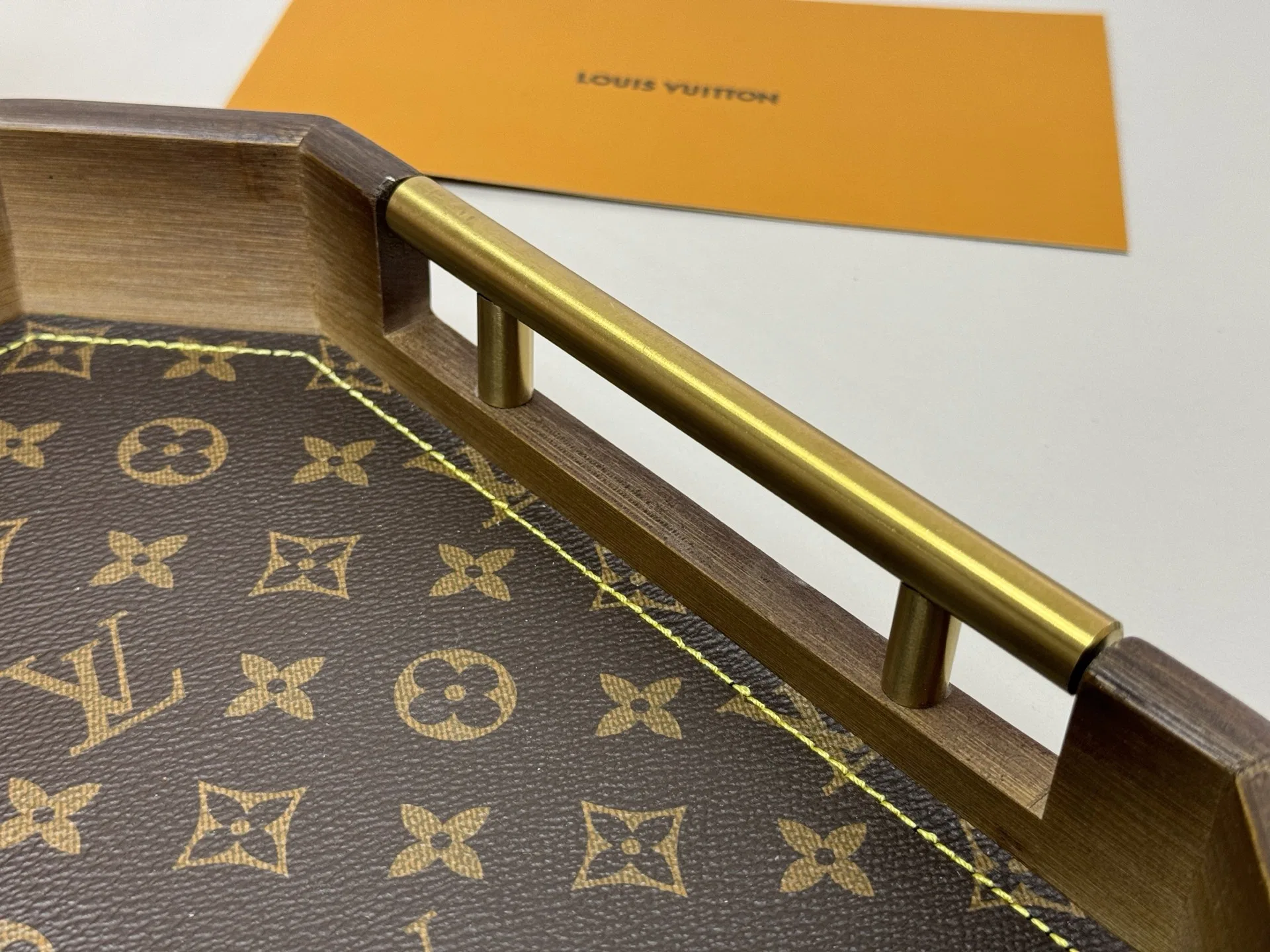 LV 27FW XHWLRED 022 트레이 5