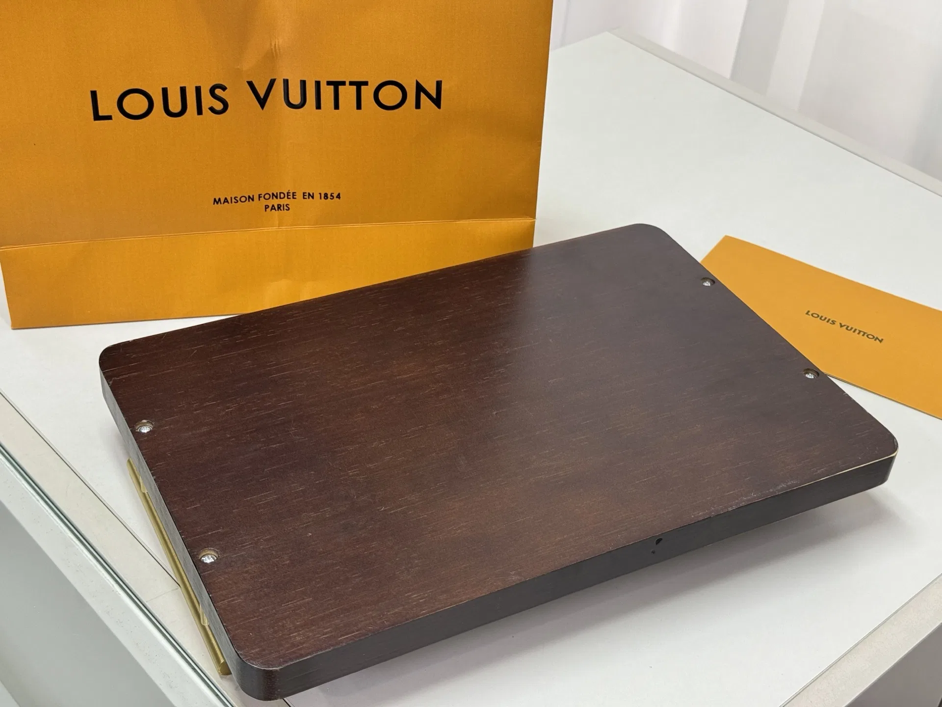 LV 27FW XHWLRED 023 트레이 5
