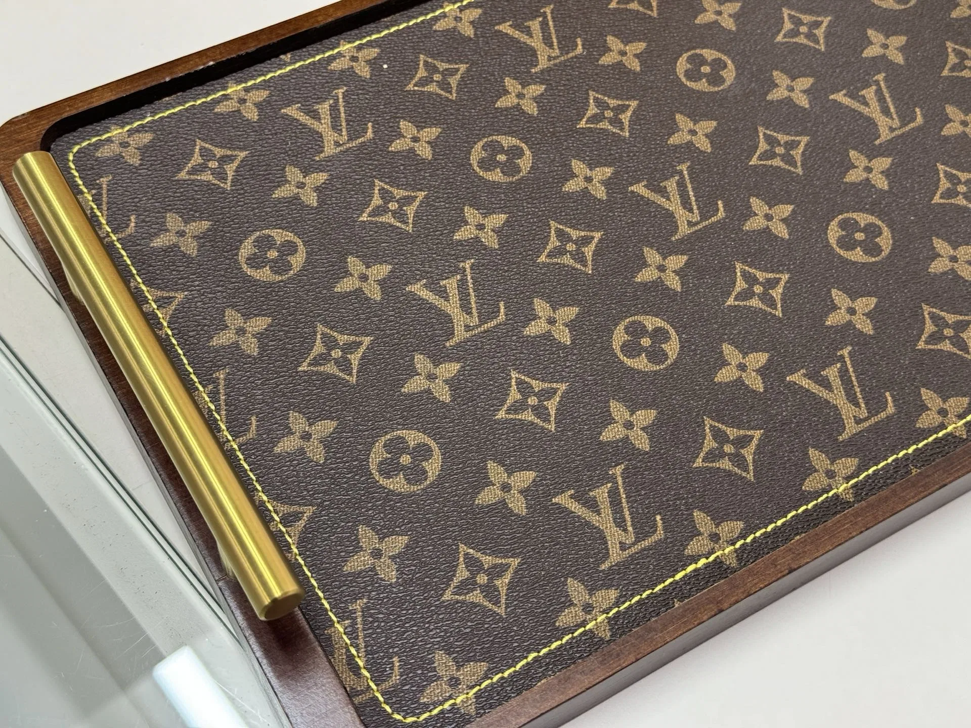 LV 27FW XHWLRED 023 트레이 6