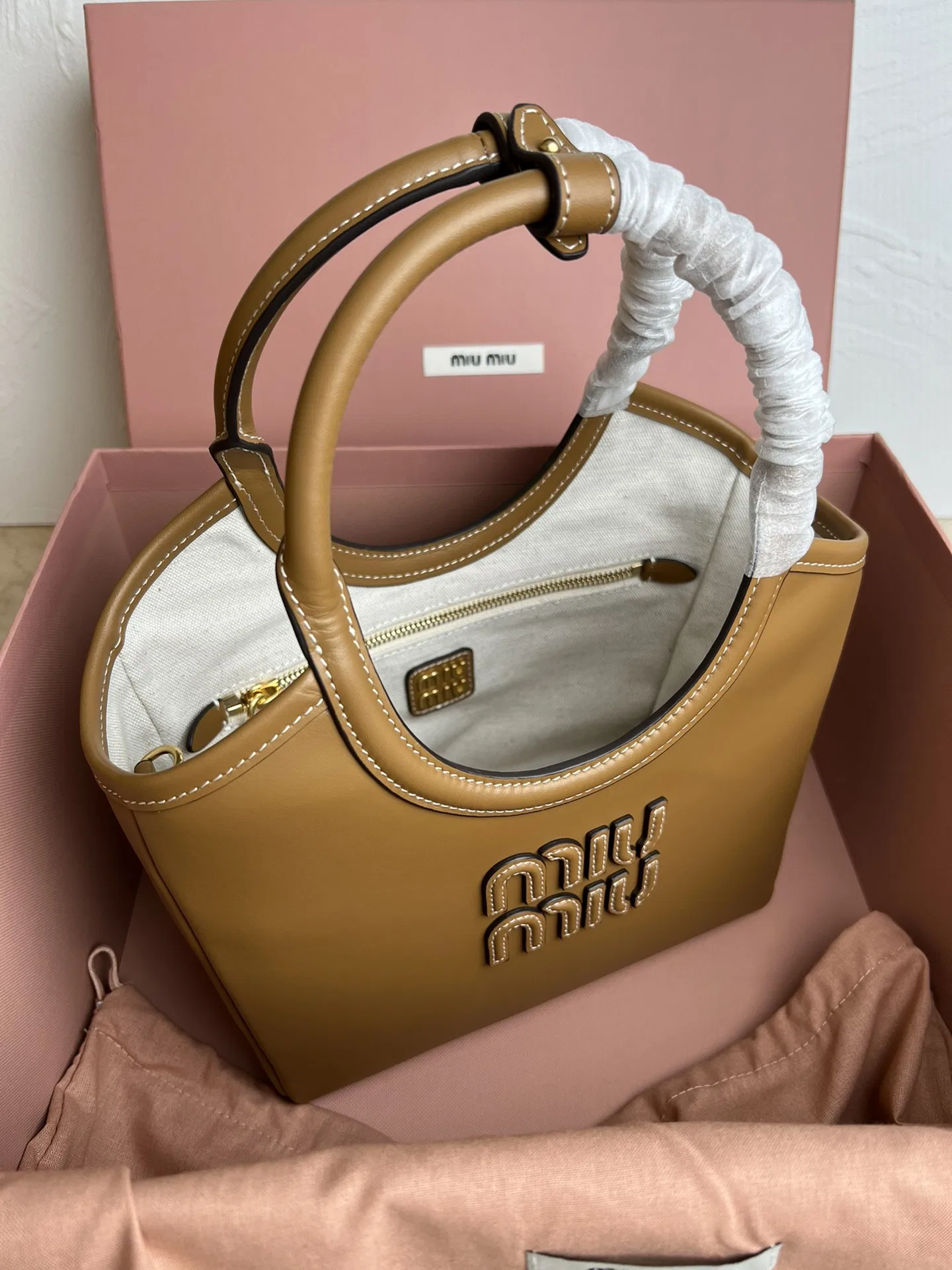 MIU 27FW DJHWJSS 005 토트백 6